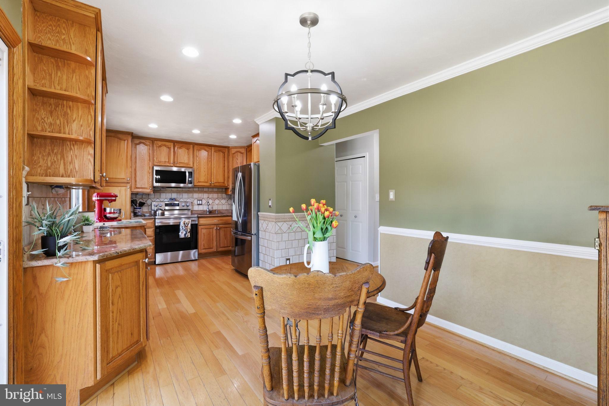 LAKE BRADDOCK - Residential