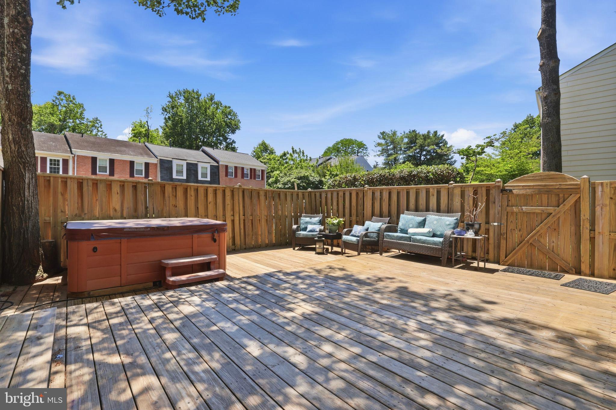 LAKE BRADDOCK - Residential