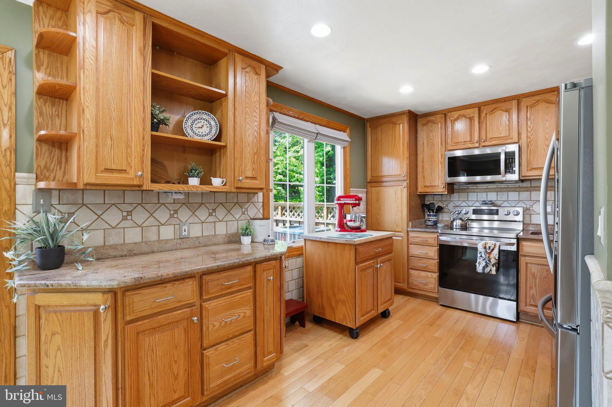 LAKE BRADDOCK - Residential