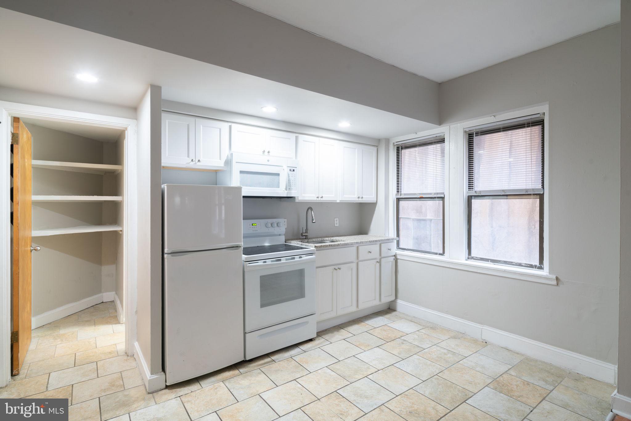 1321 SPRUCE STREET 23