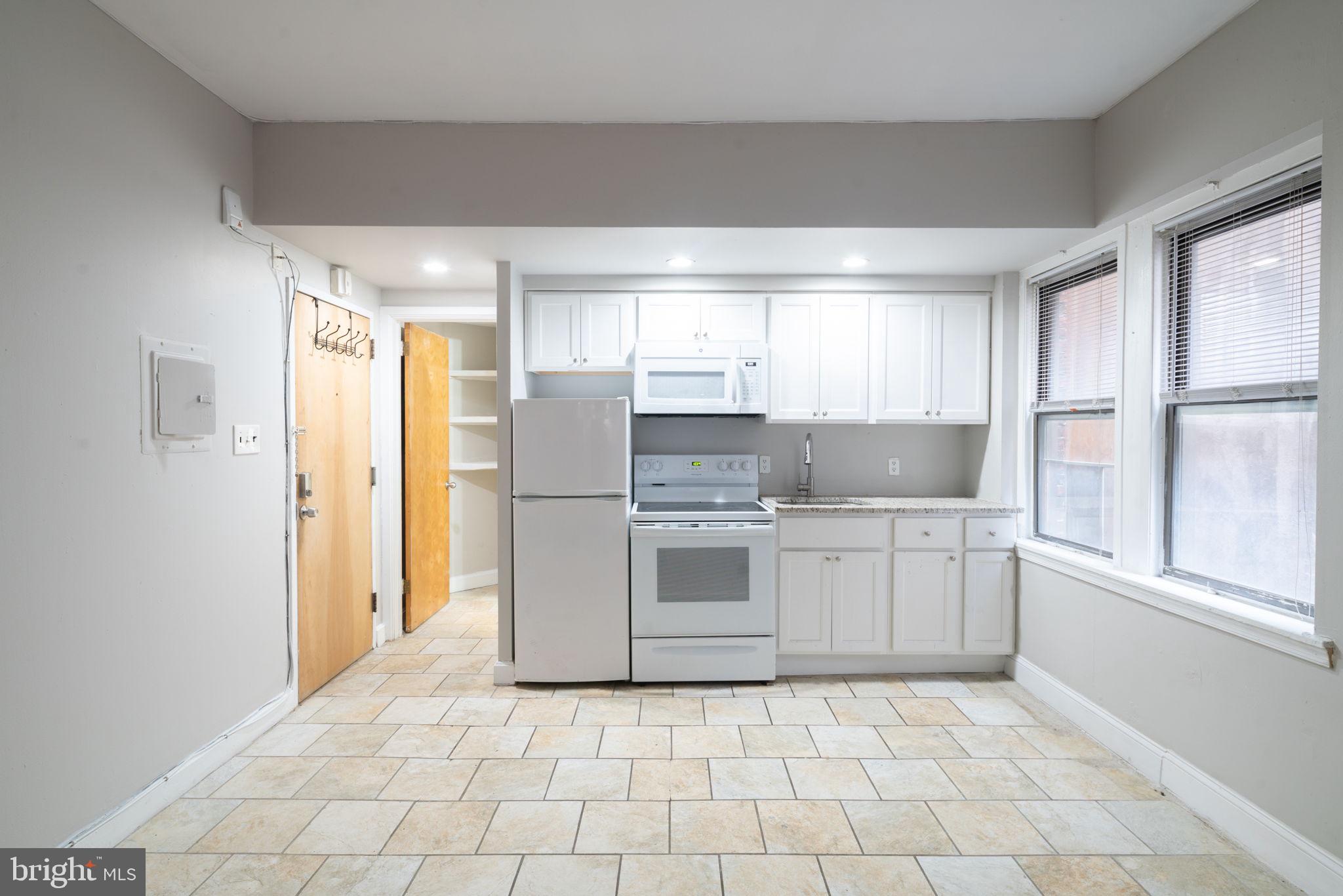 1321 SPRUCE STREET 23