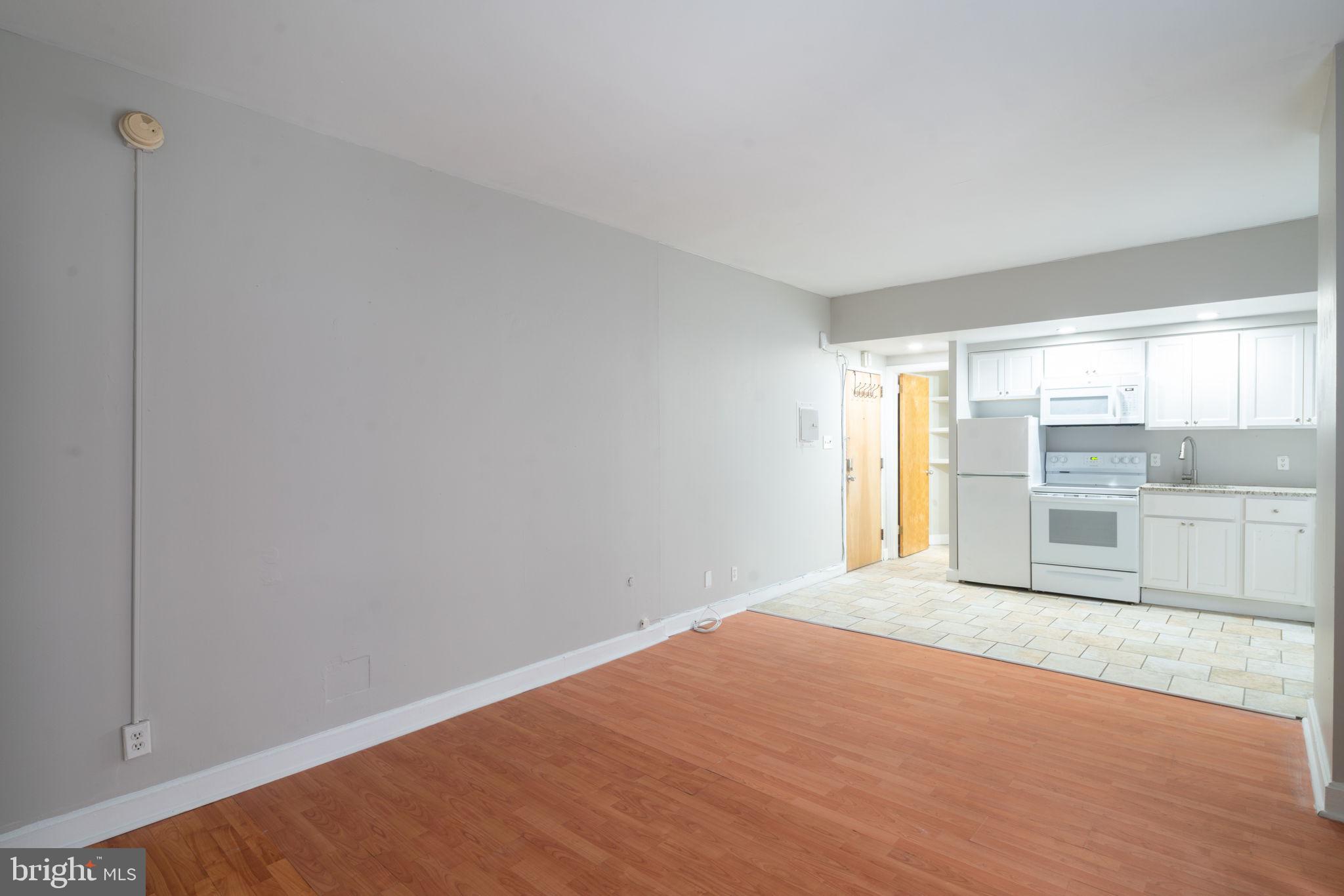 1321 SPRUCE STREET 23