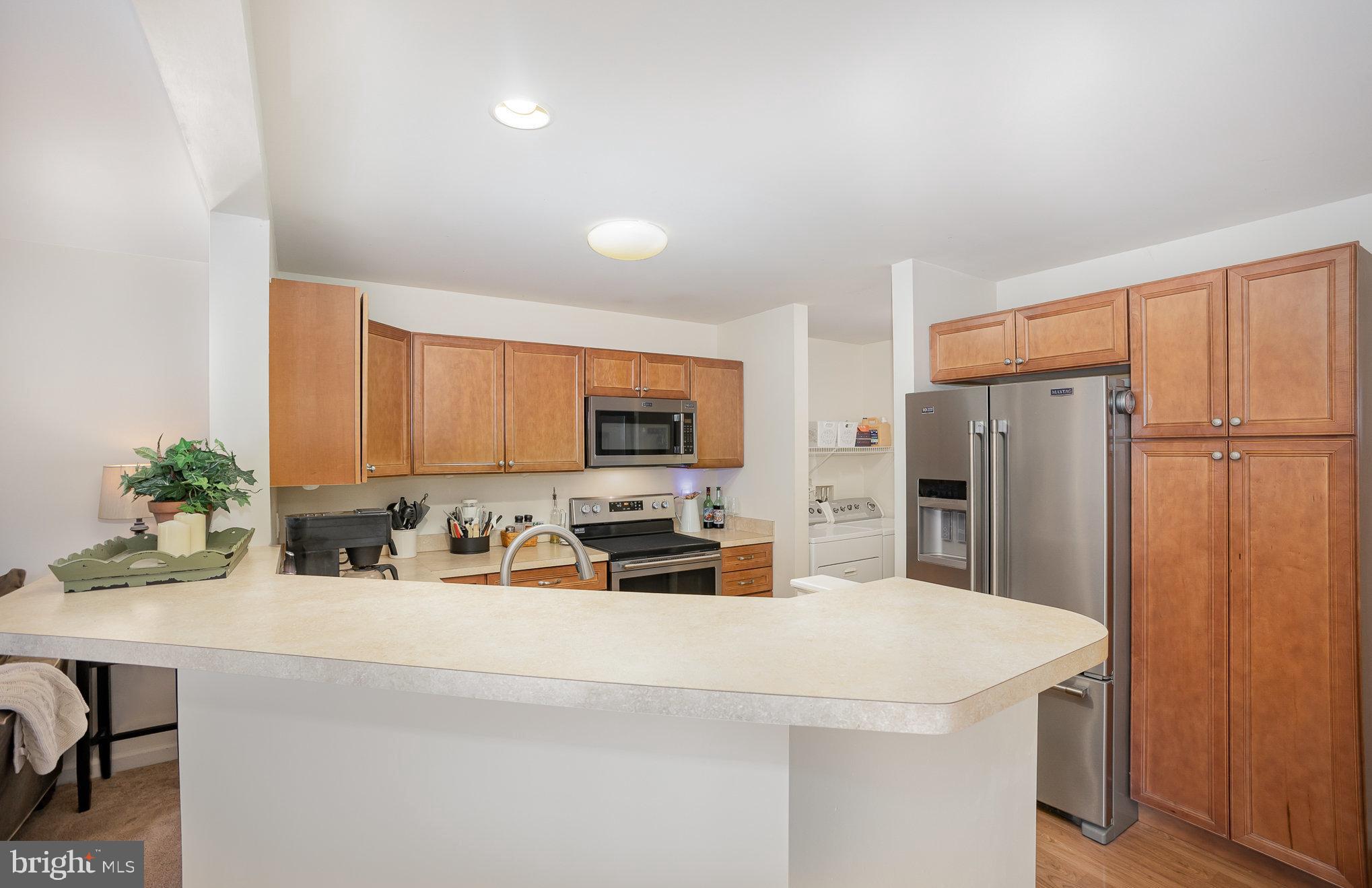 MANADA COURT VILLAS - Residential