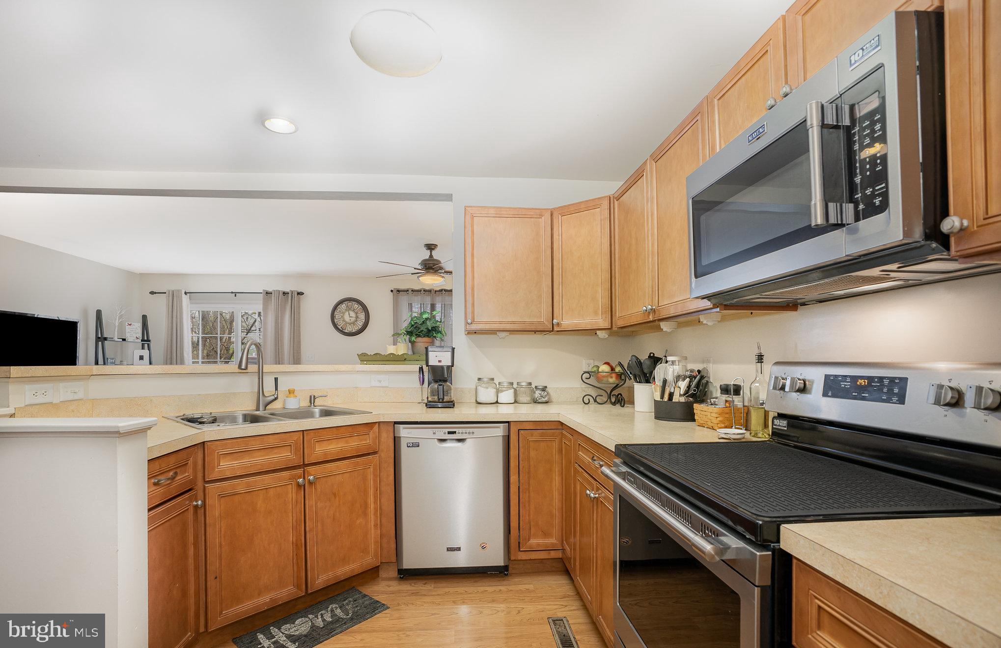 MANADA COURT VILLAS - Residential