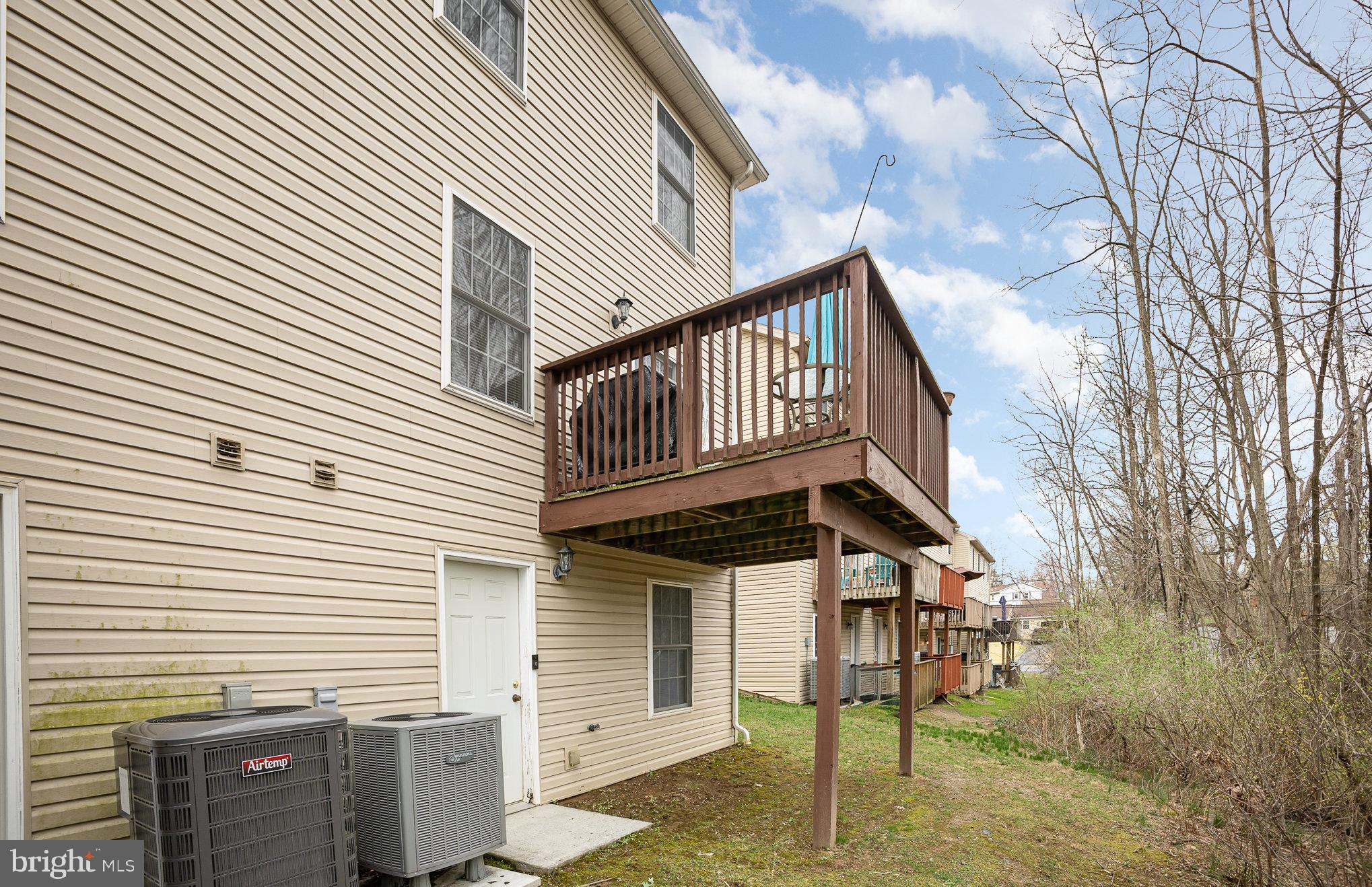 MANADA COURT VILLAS - Residential