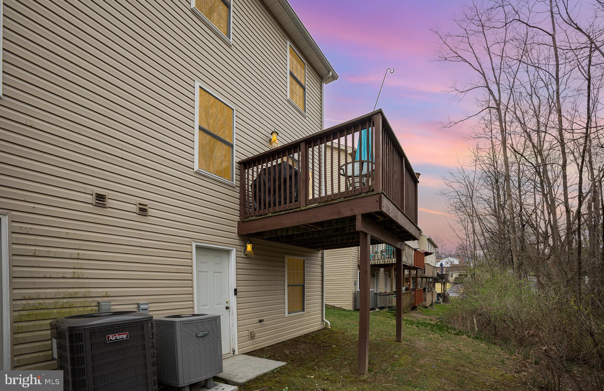 MANADA COURT VILLAS - Residential