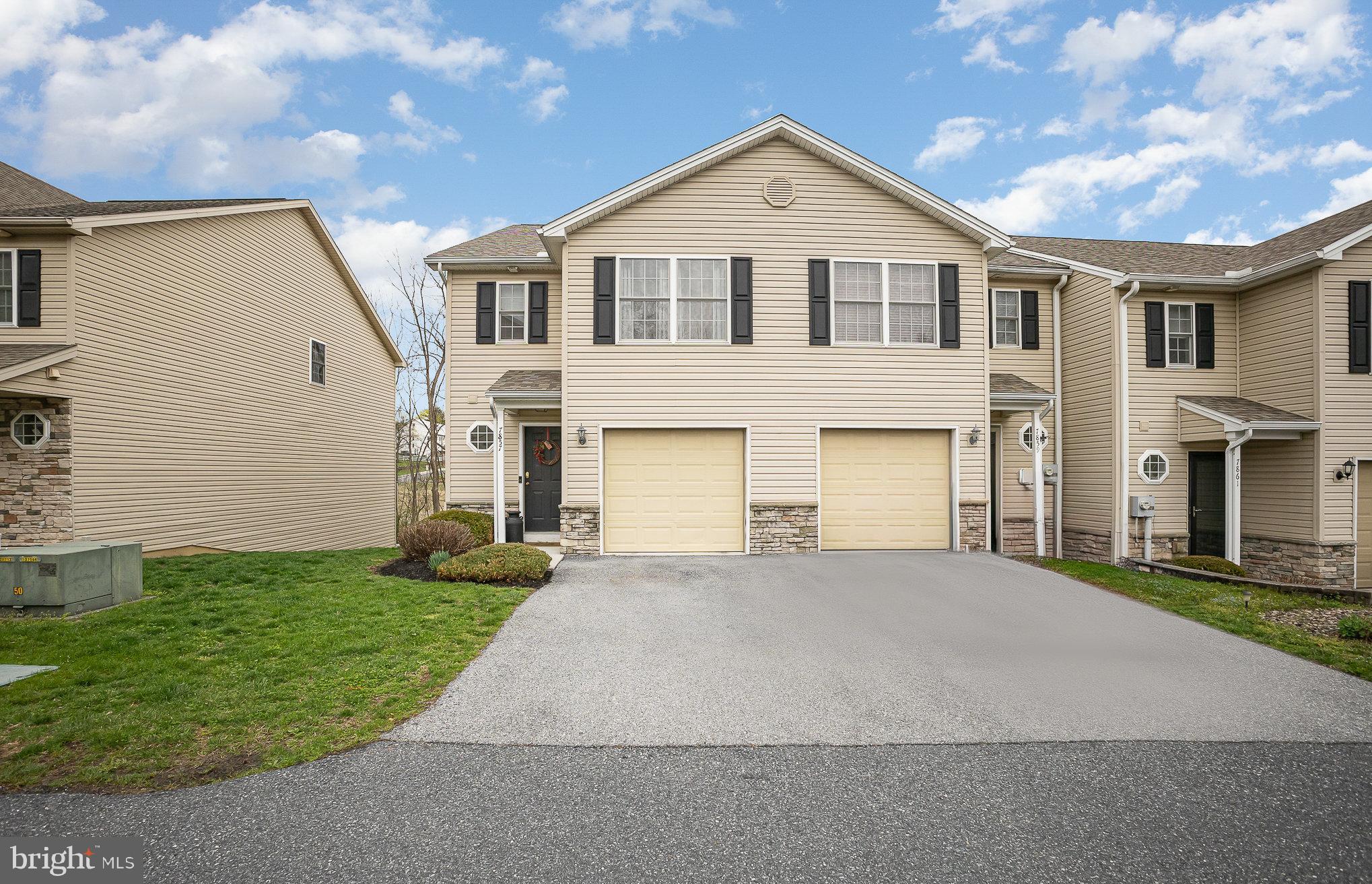 MANADA COURT VILLAS - Residential