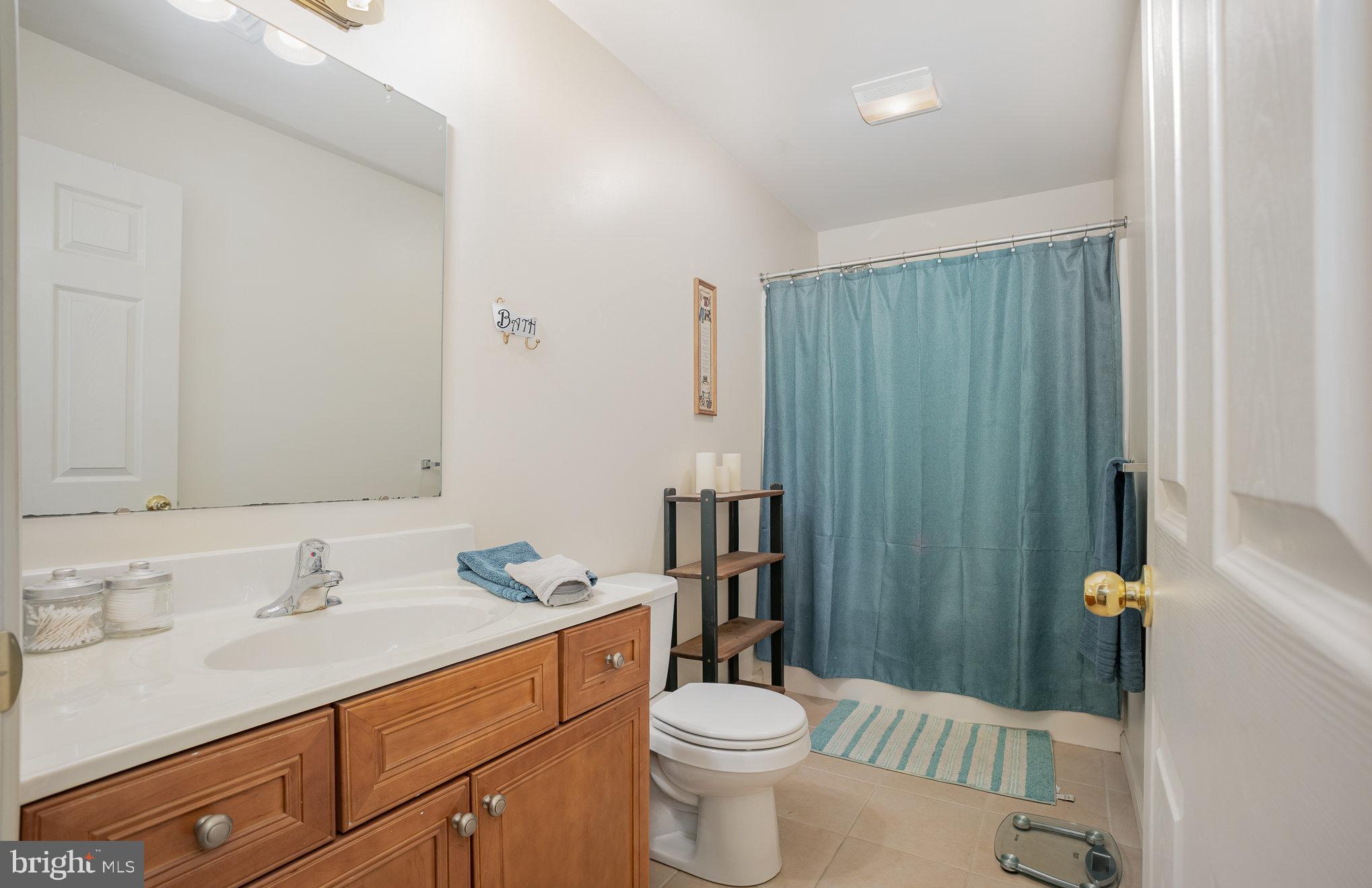 MANADA COURT VILLAS - Residential