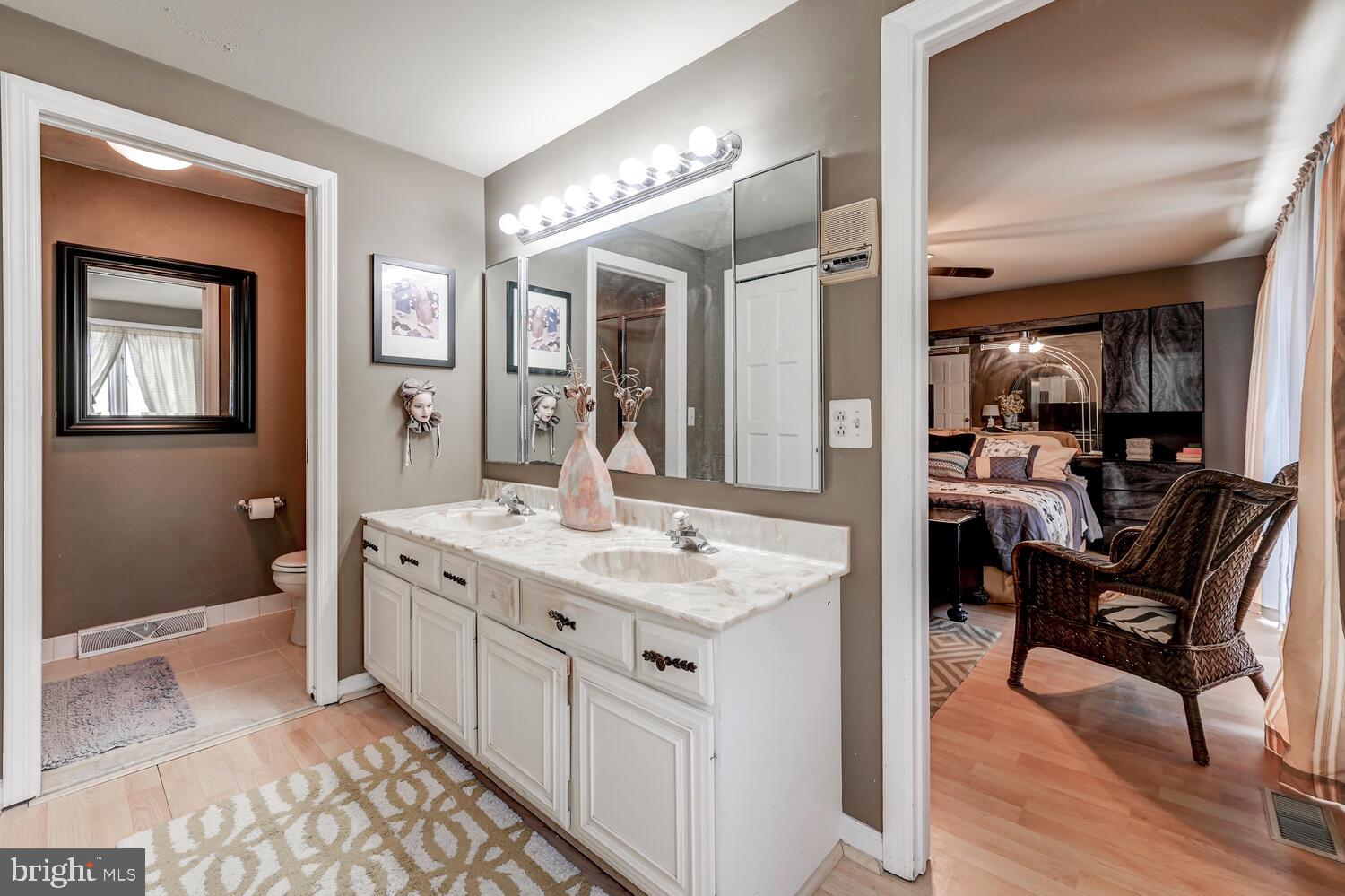 FOLLY QUARTER - Residential