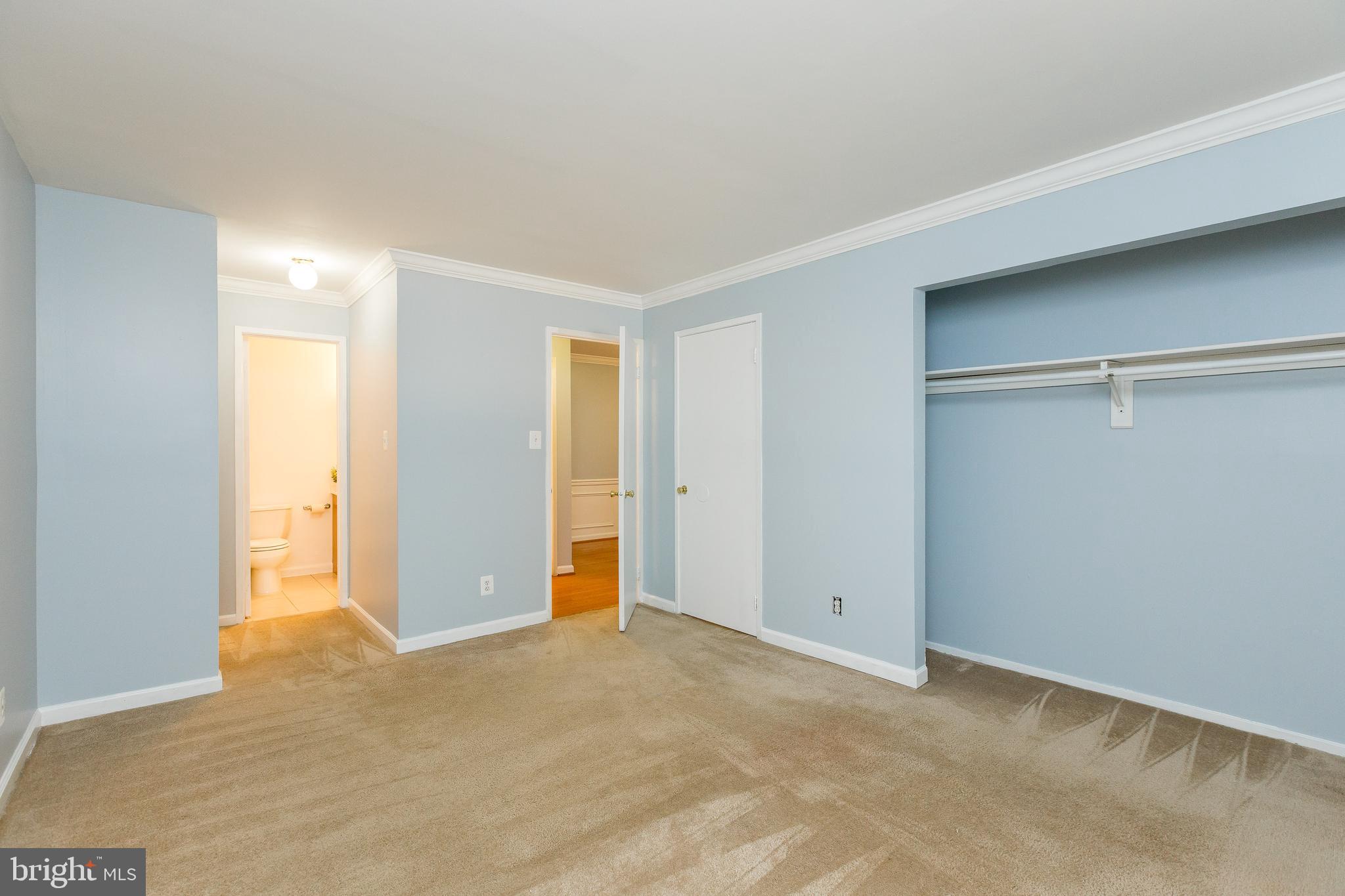 FARMINGDALE - Residential Lease