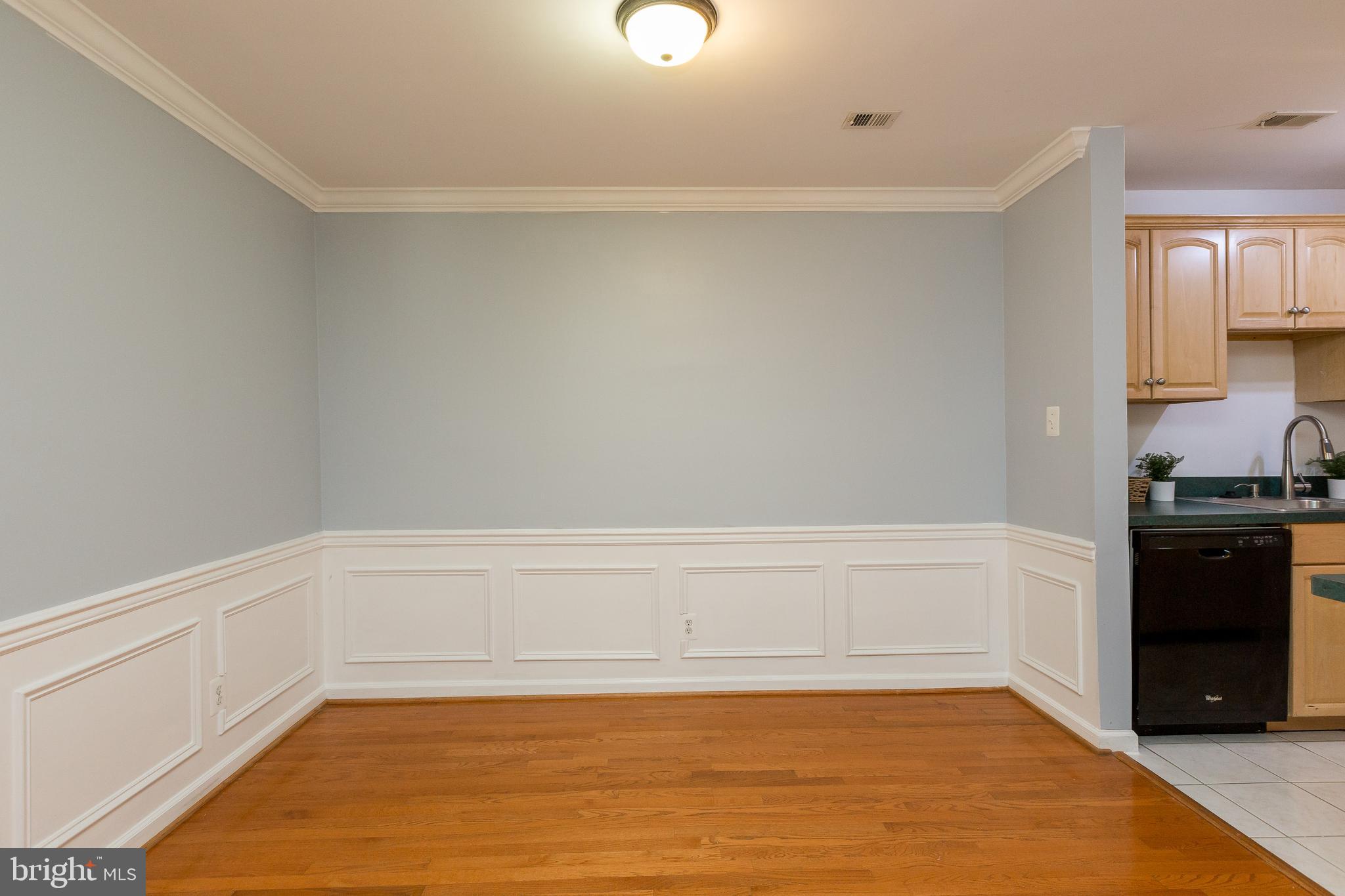 FARMINGDALE - Residential Lease