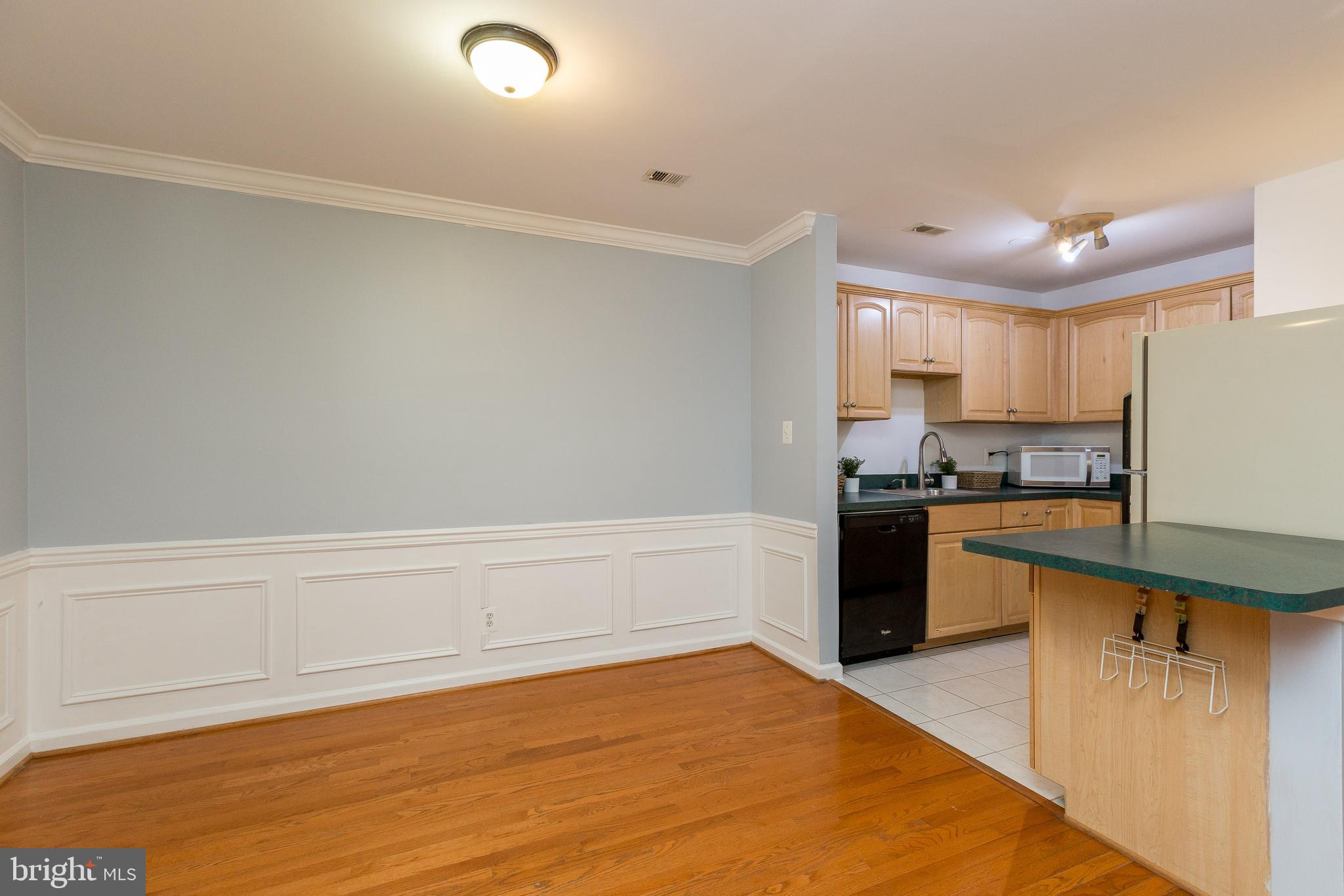 FARMINGDALE - Residential Lease