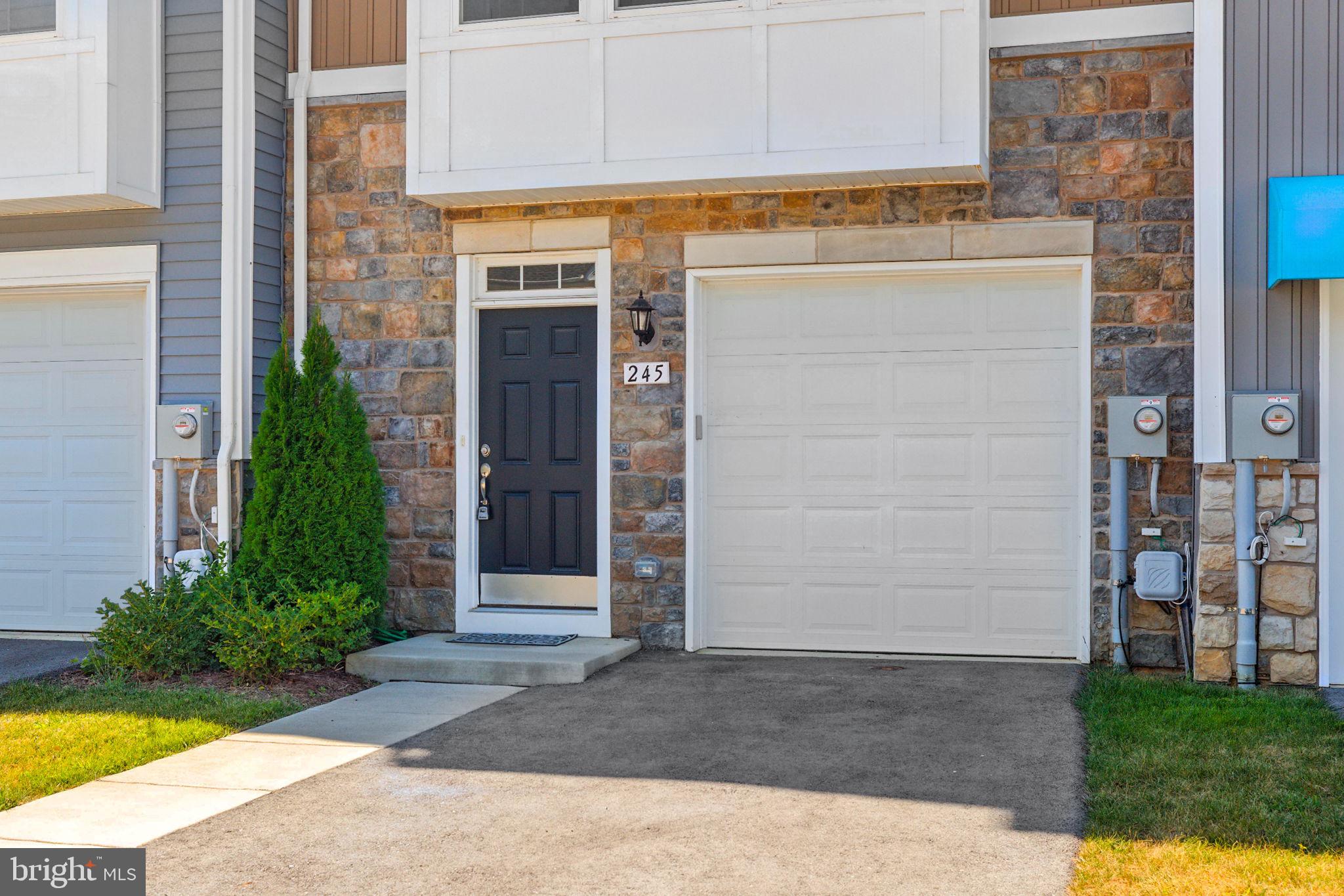 HUNTFIELD - Residential