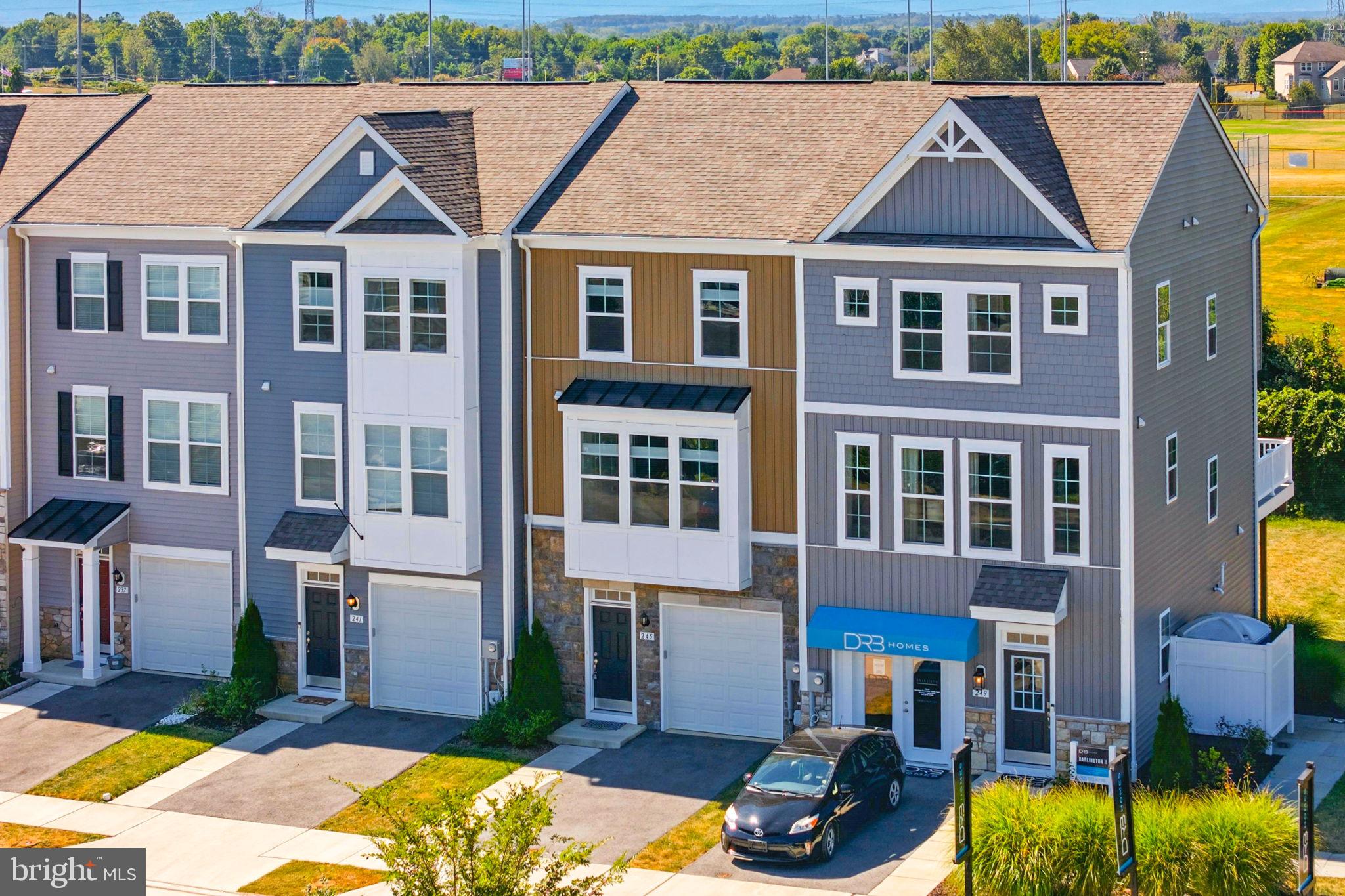 HUNTFIELD - Residential