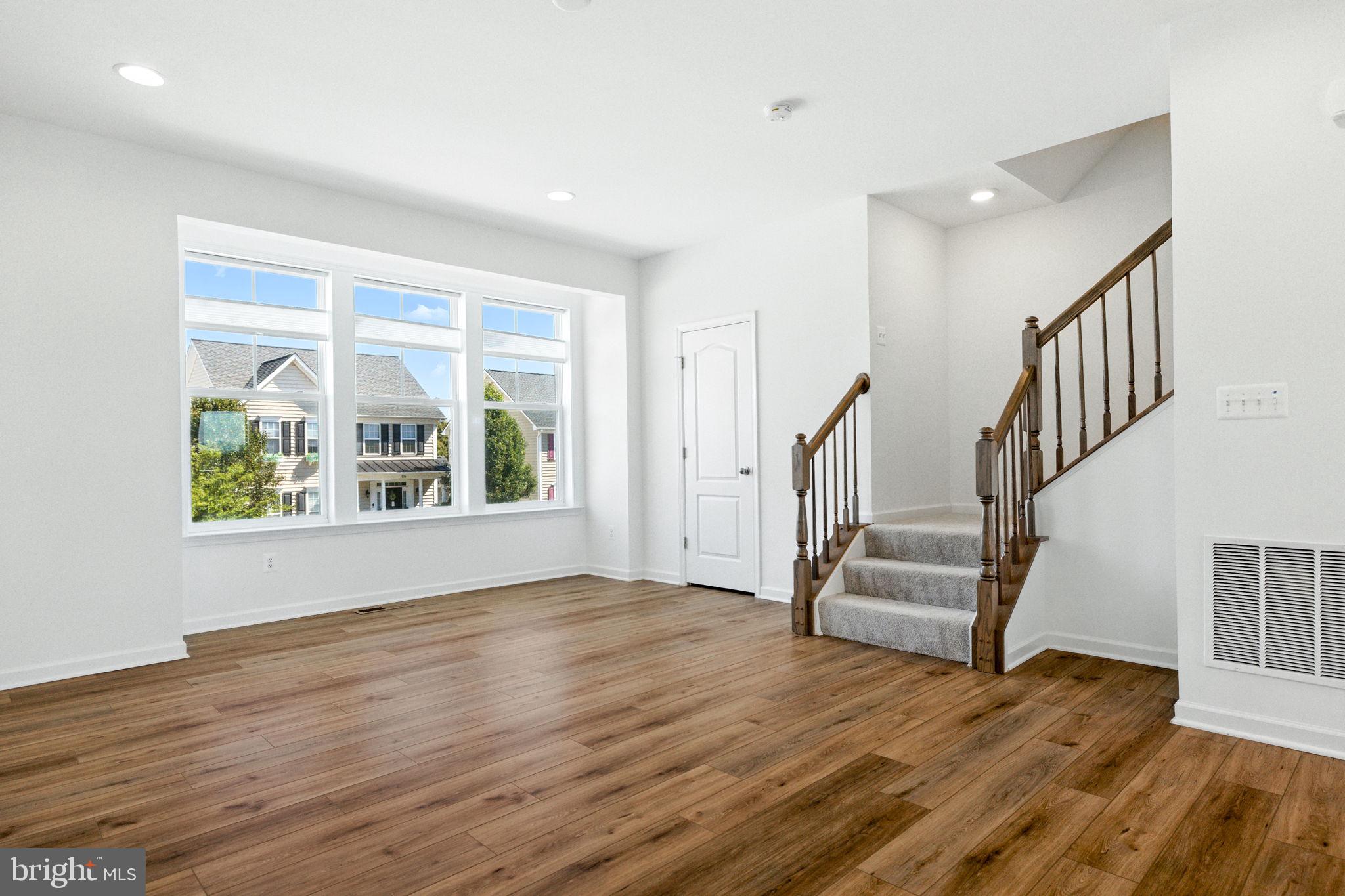 HUNTFIELD - Residential