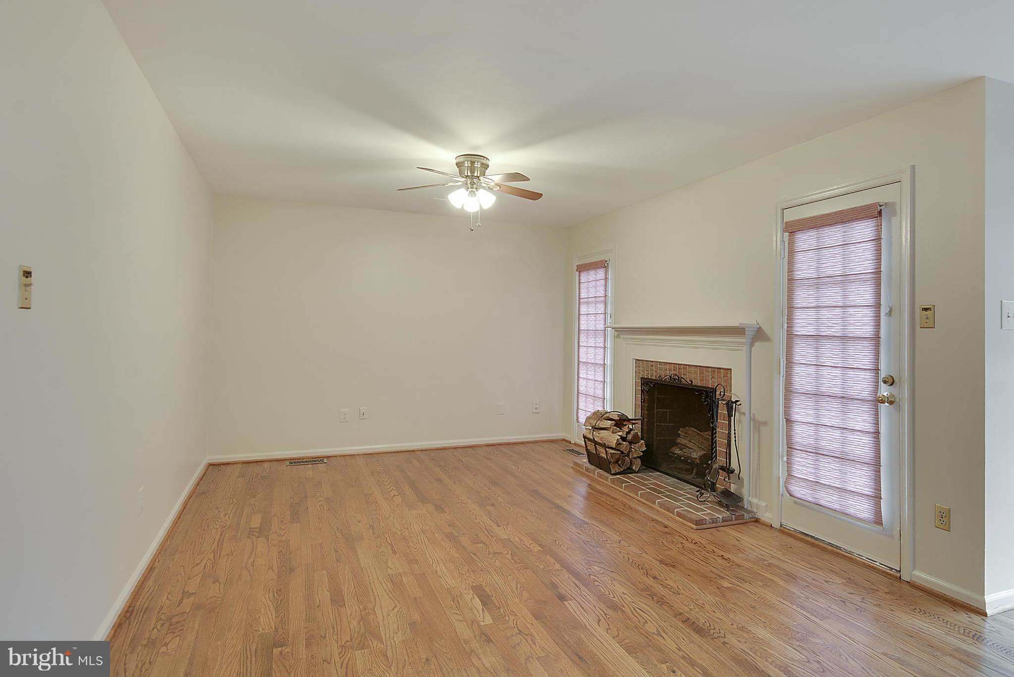 LAKE DEVEREUX - Residential Lease