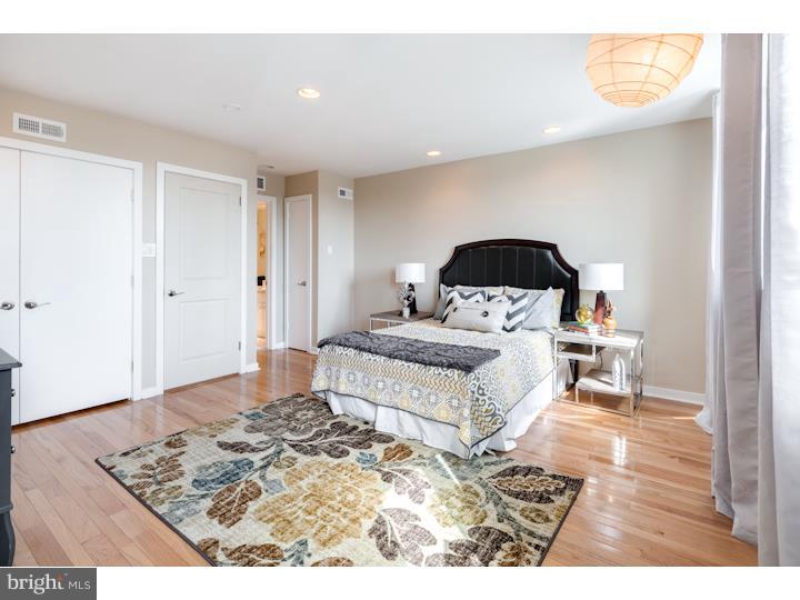 SOCIETY HILL - Residential