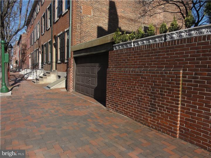 SOCIETY HILL - Residential