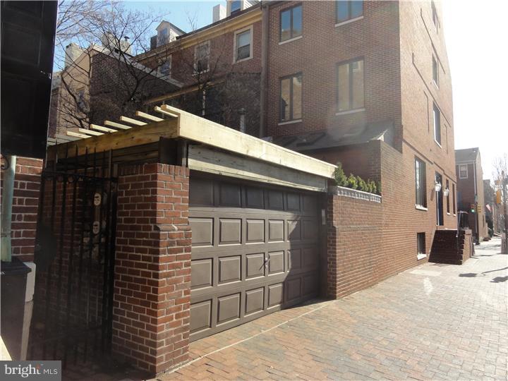 SOCIETY HILL - Residential