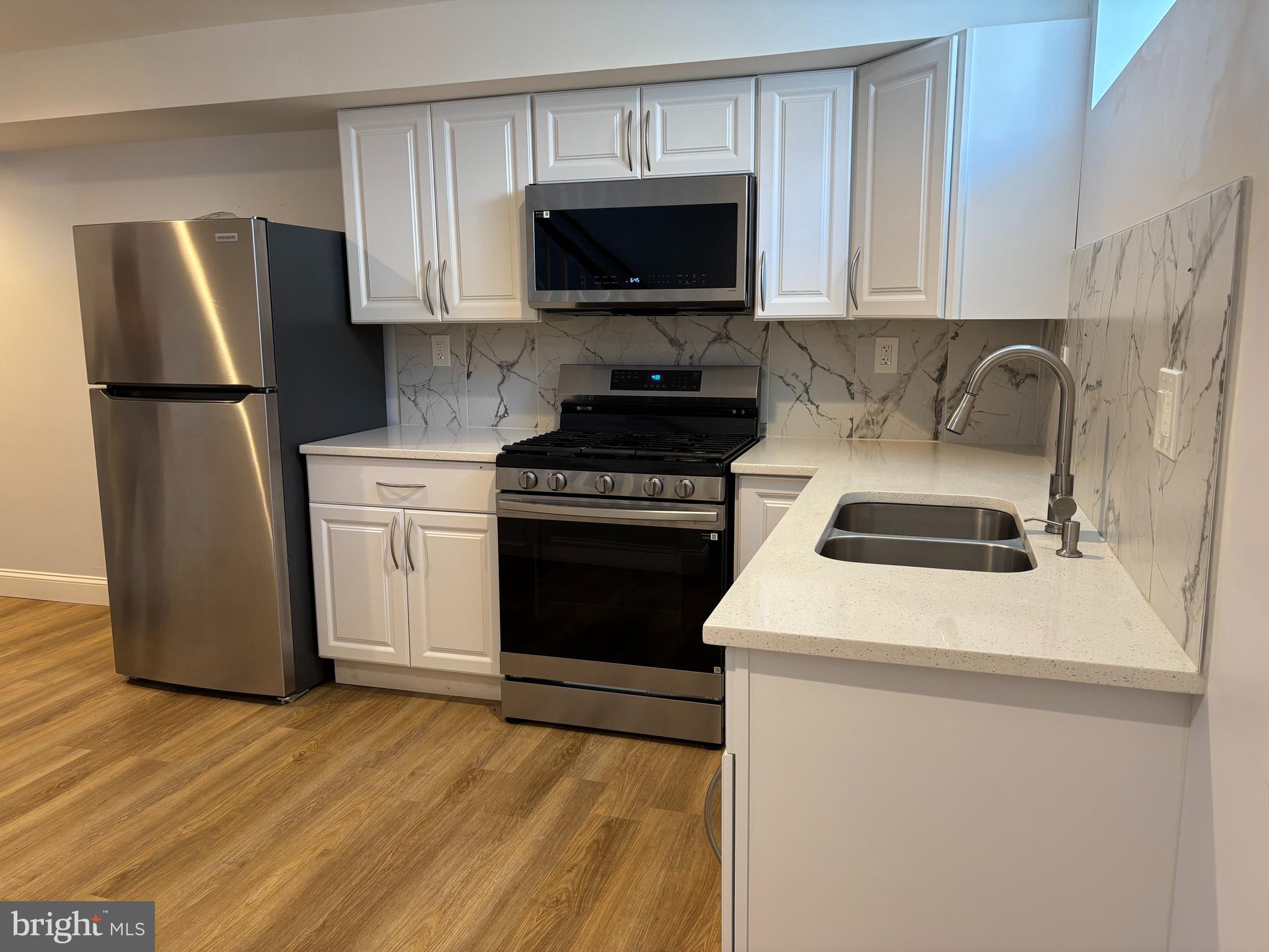 BROADWAY EAST - Residential