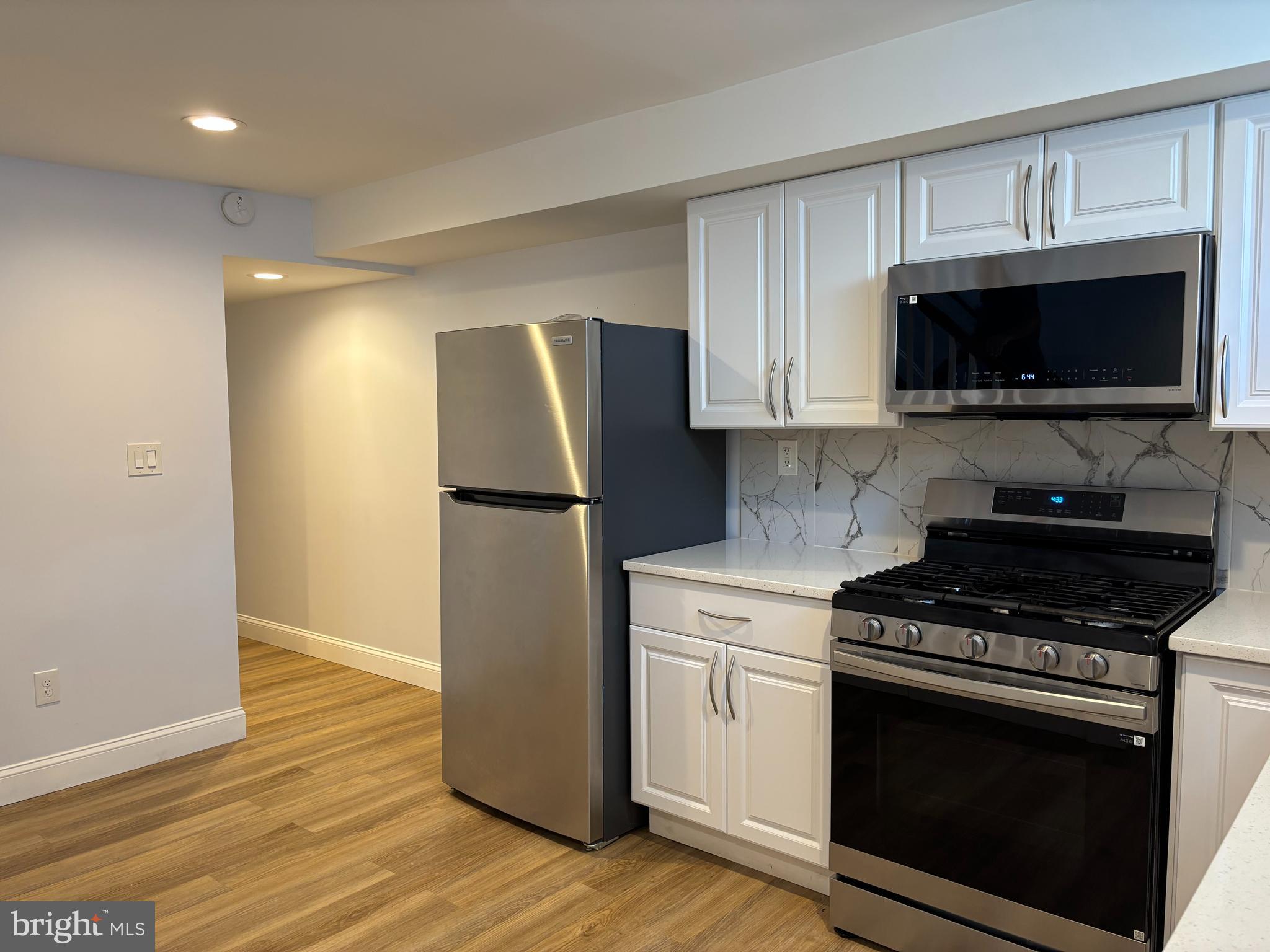 BROADWAY EAST - Residential