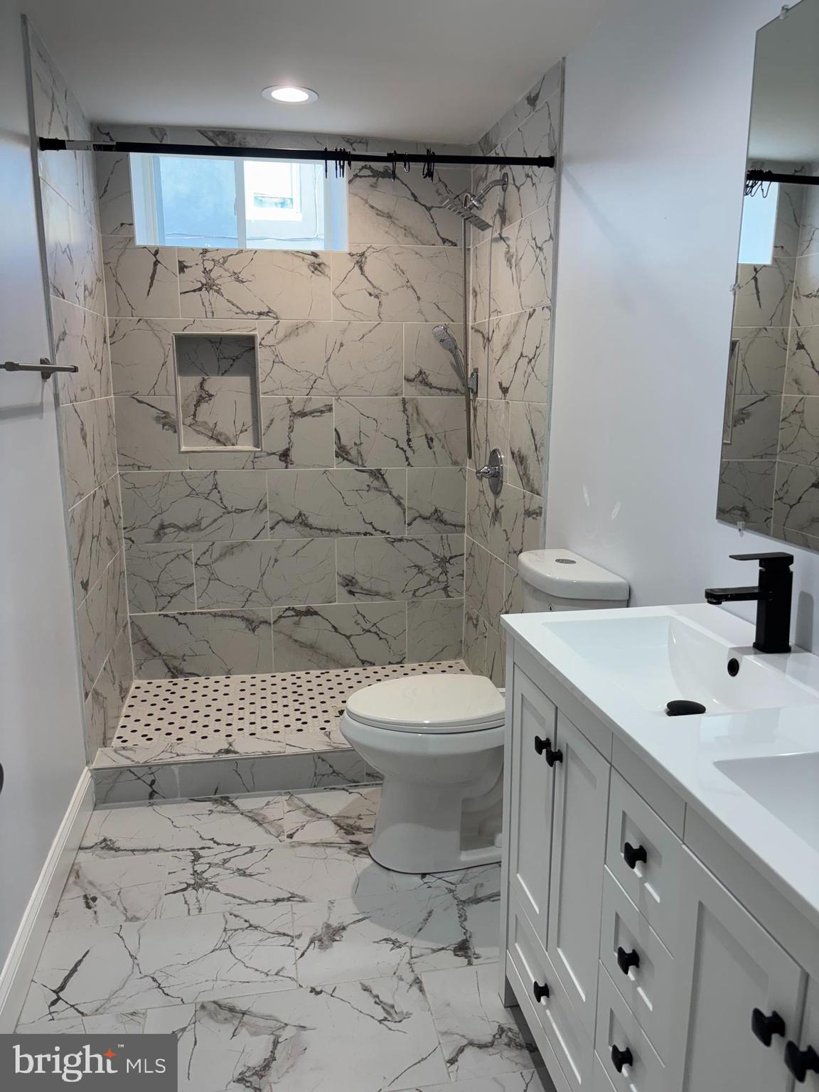 BROADWAY EAST - Residential