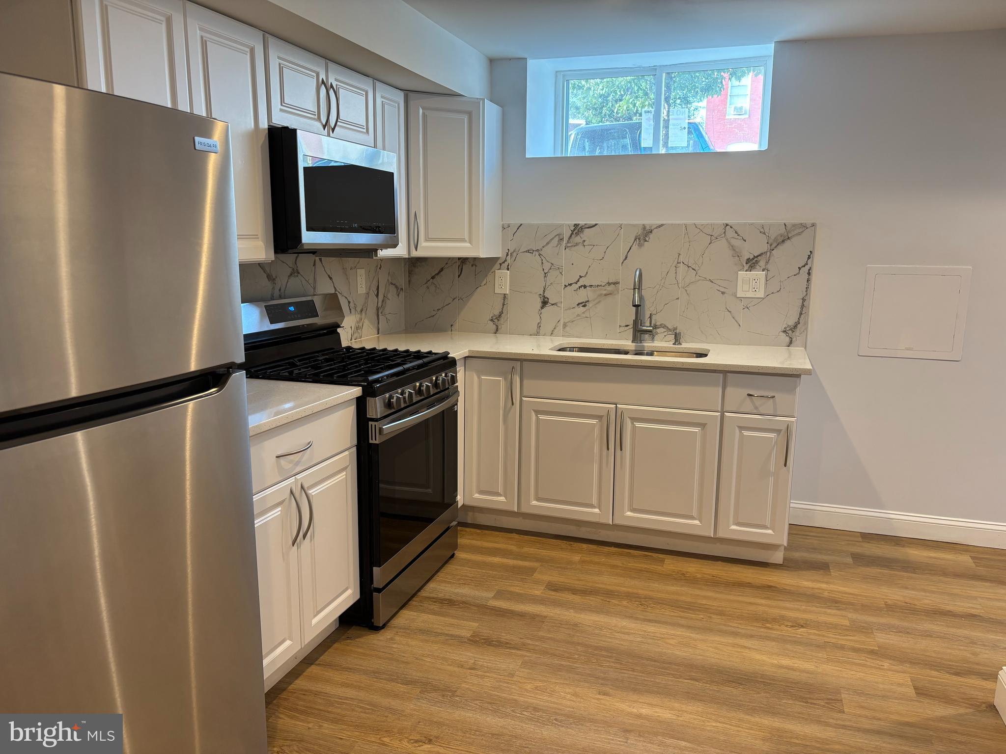 BROADWAY EAST - Residential