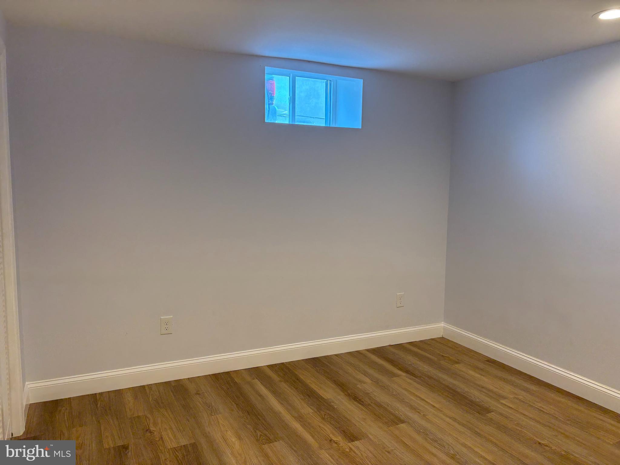 BROADWAY EAST - Residential