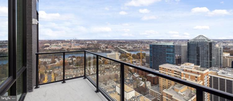 ROSSLYN - Residential