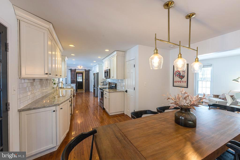 HICKORY GROVE - Residential