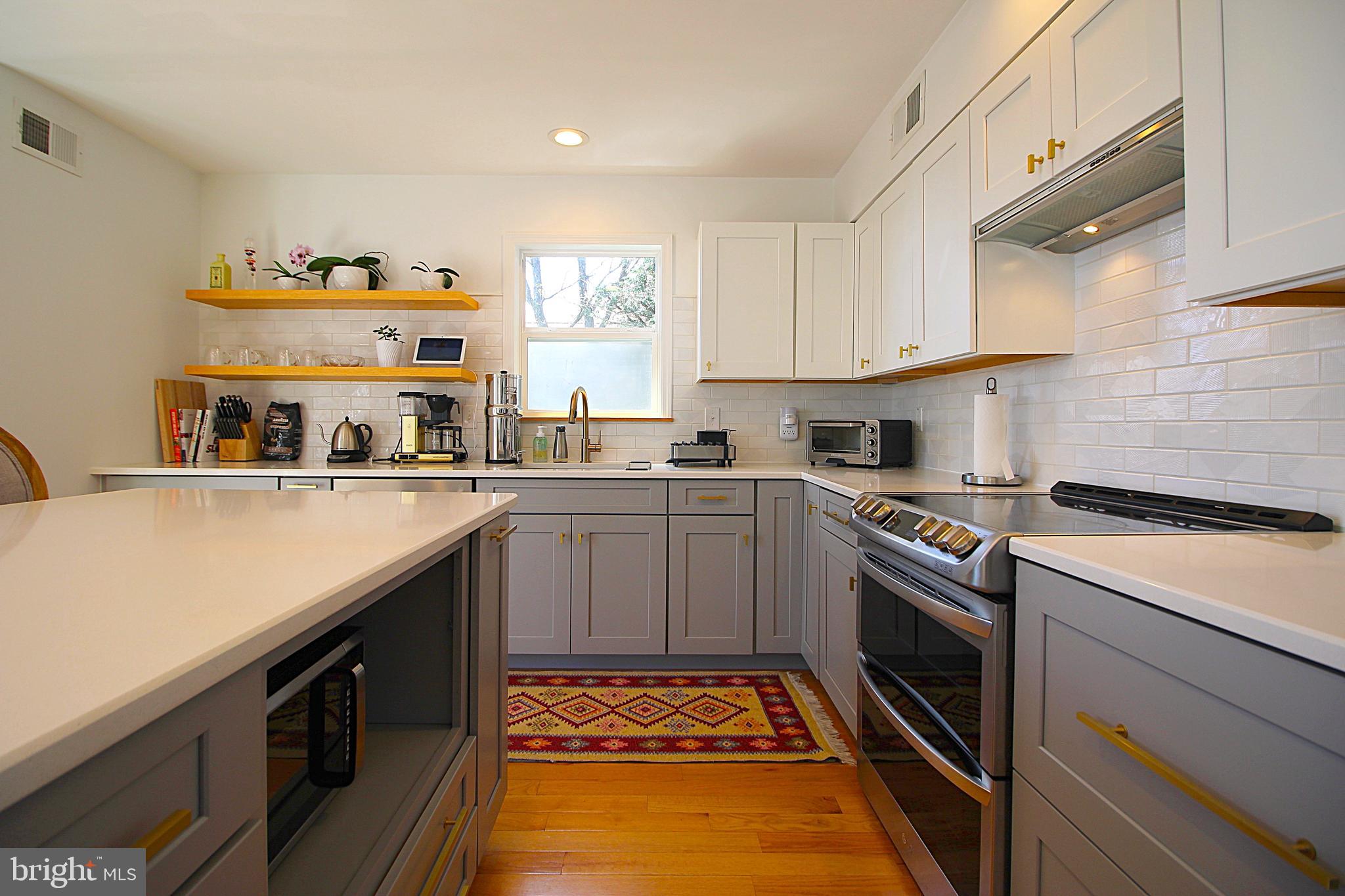 BULL RUN MOUNTAIN ESTATE - Residential Lease