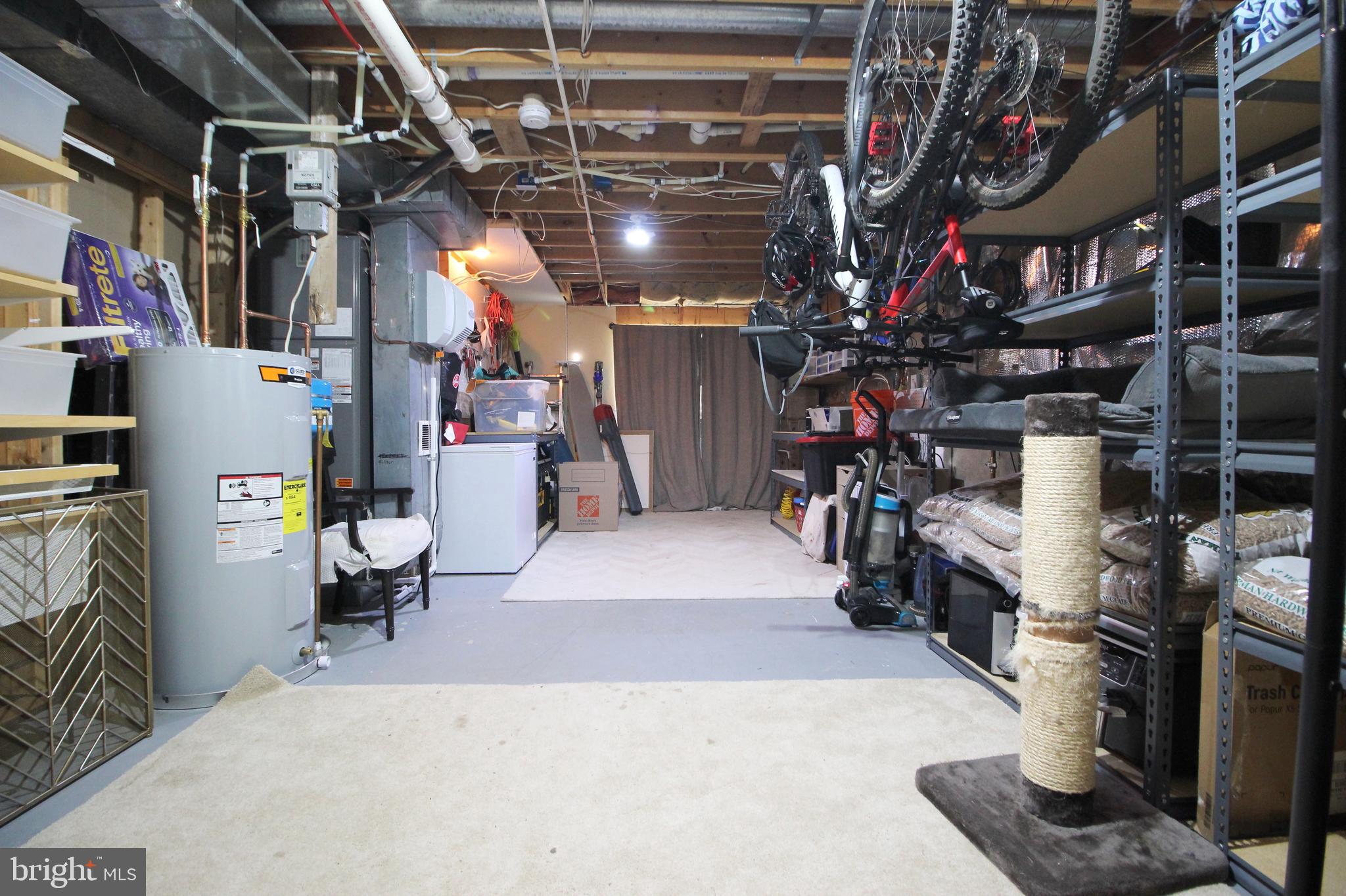 BULL RUN MOUNTAIN ESTATE - Residential Lease