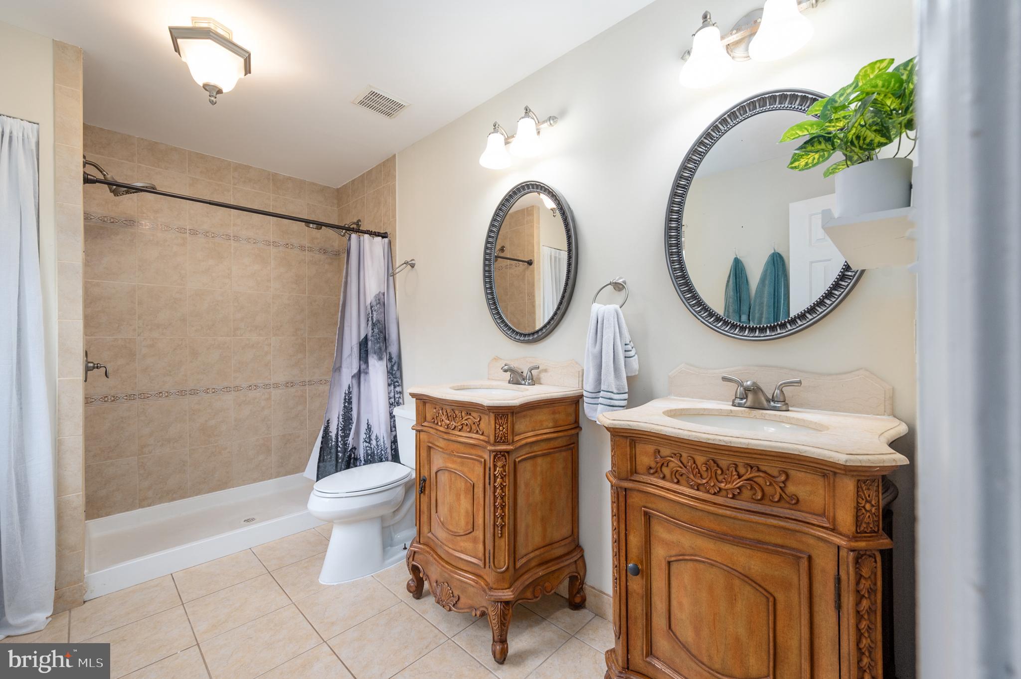 SOUTH OAKS - Residential