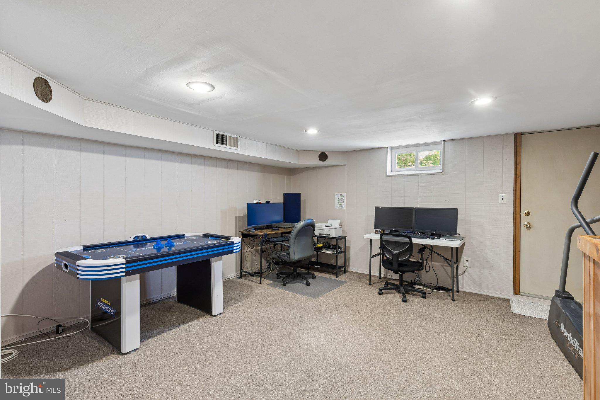 UPLAND VIL - Residential