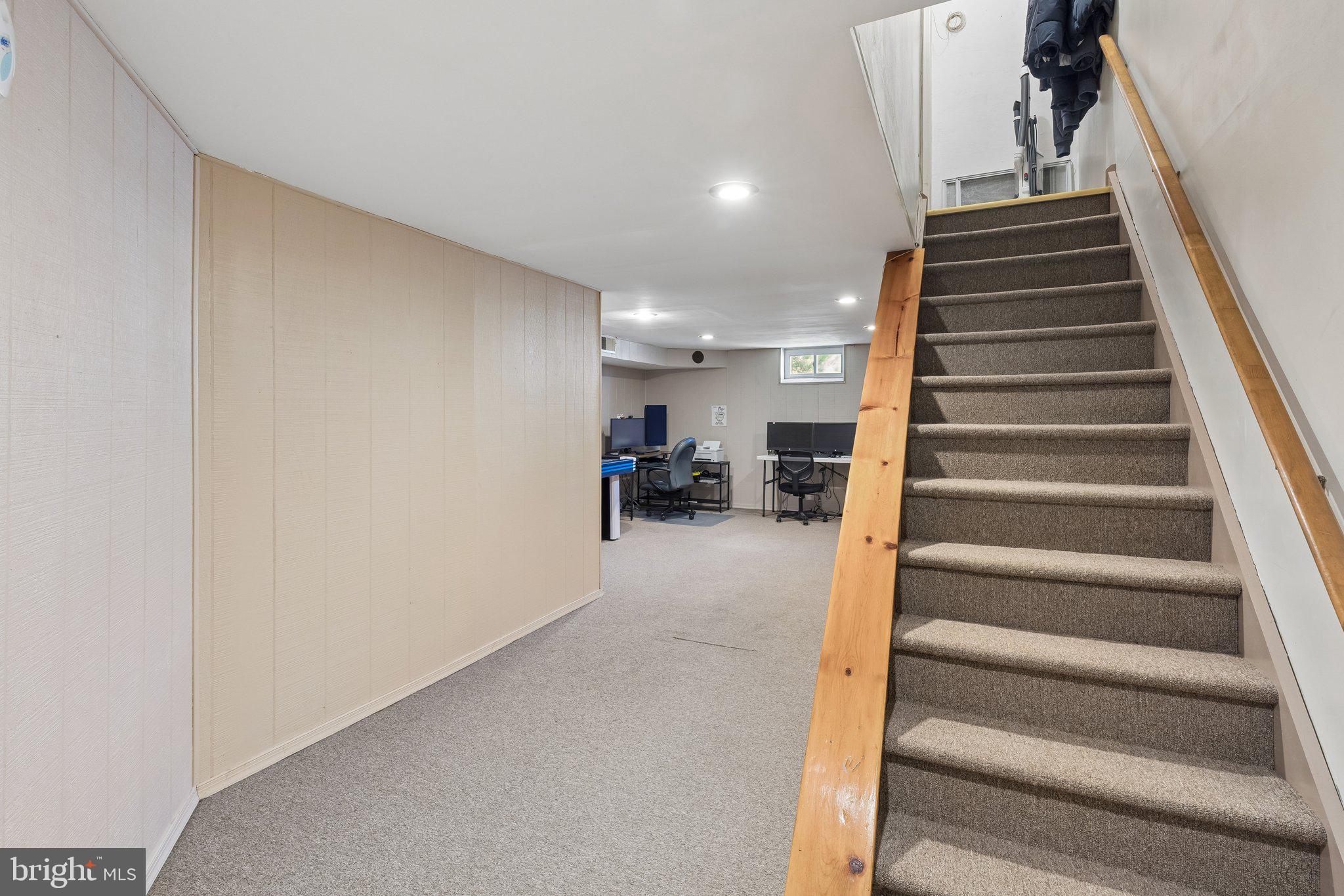 UPLAND VIL - Residential