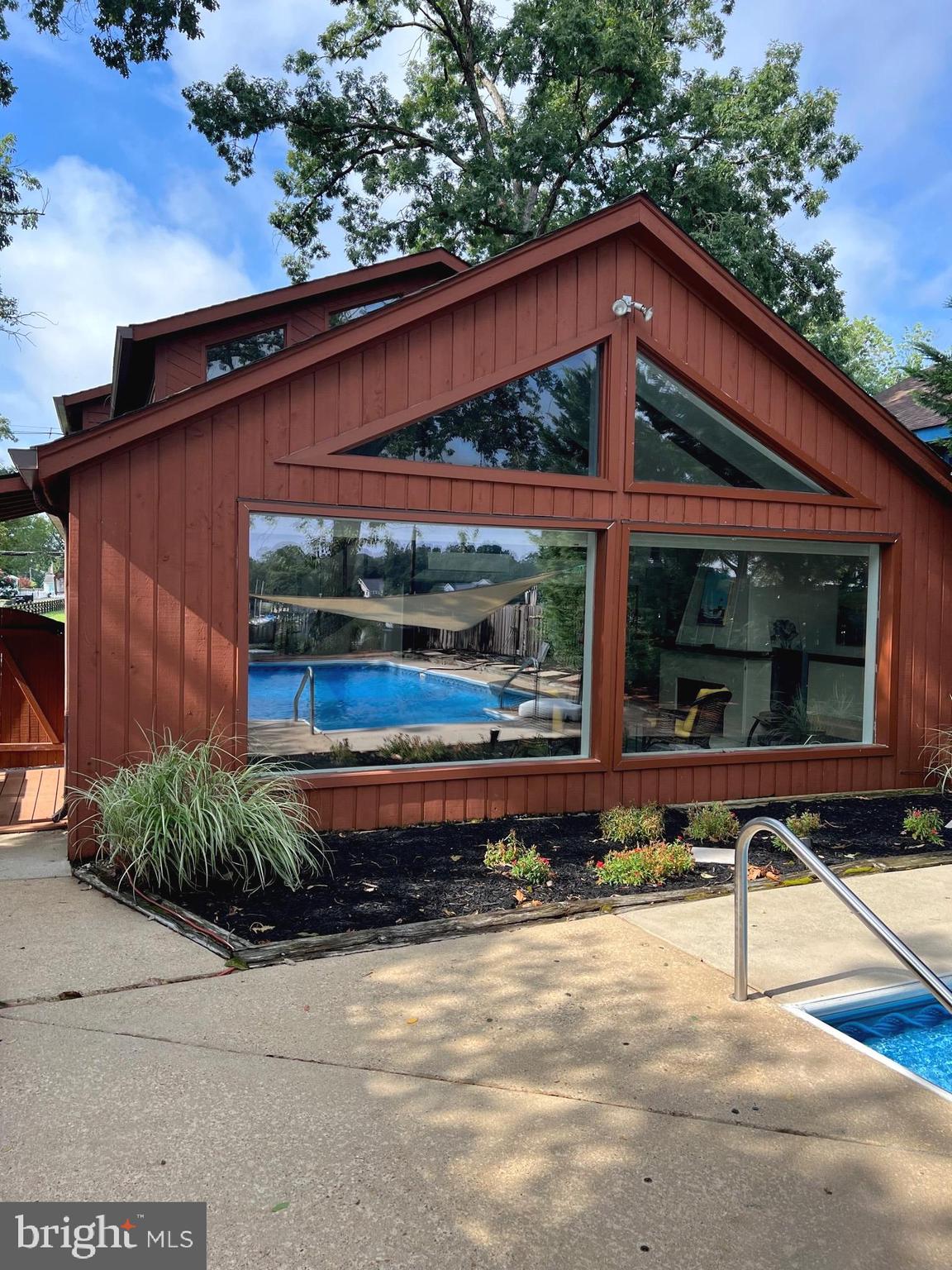 MAGOTHY BEACH - Residential Lease