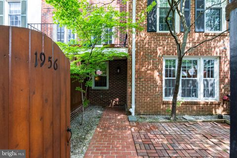 1956 N CLEVELAND STREET 1 ARLINGTON VA 22201