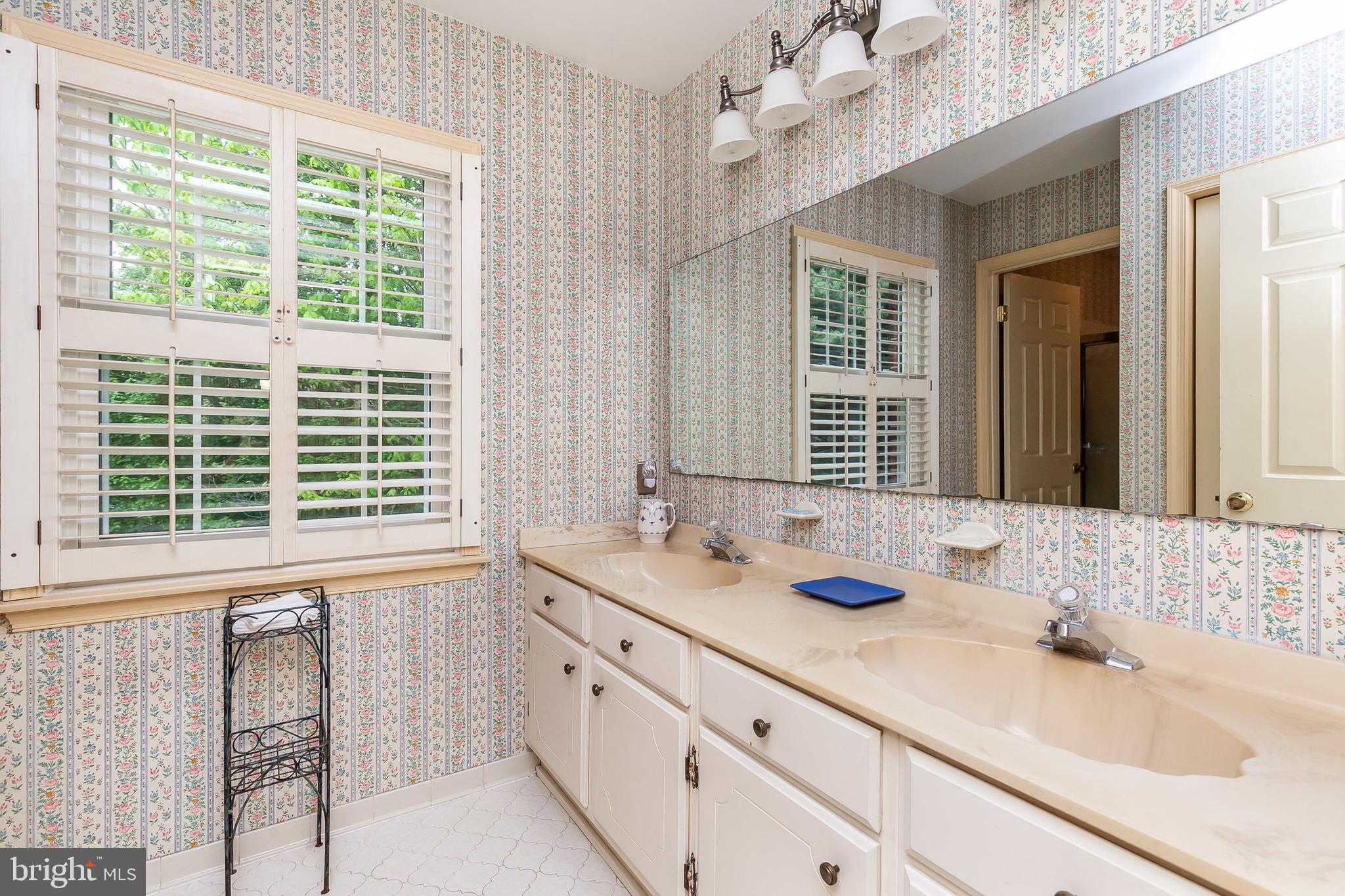 ROCHELLE MEADOWS - Residential