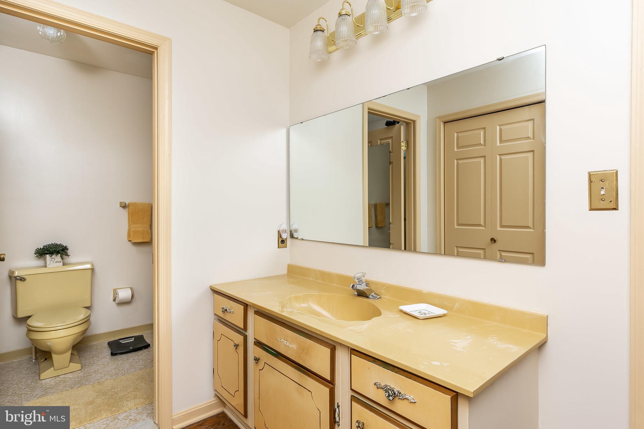 ROCHELLE MEADOWS - Residential