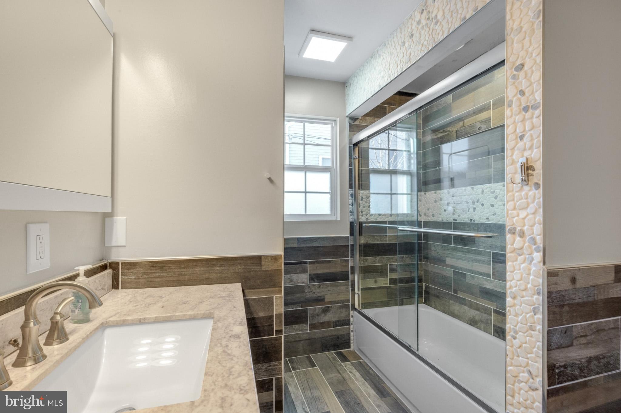 GRAYS FERRY - Residential Lease