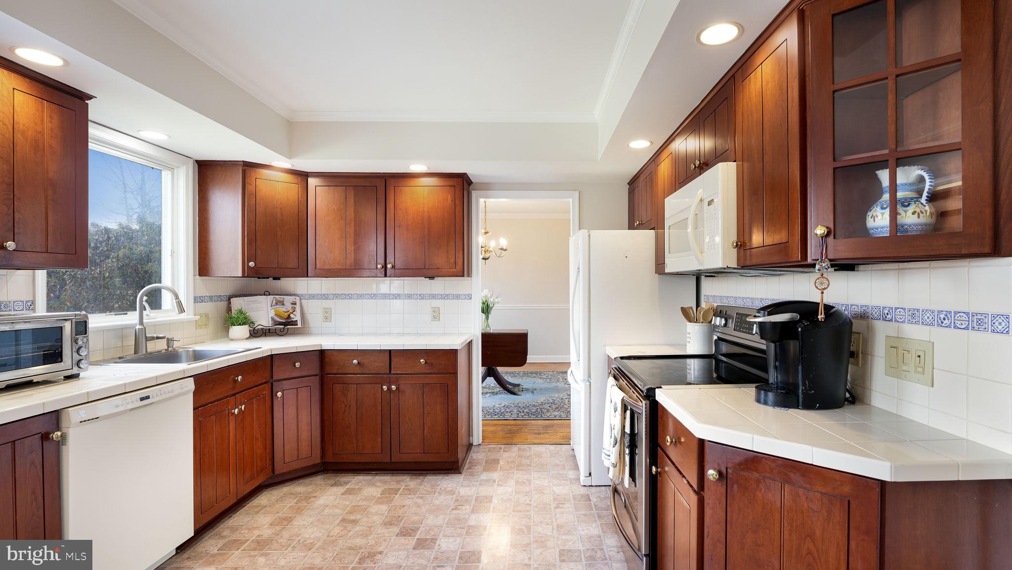 OXBOW MDWS - Residential