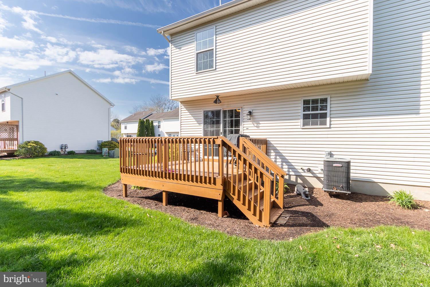 LEXINGTON PLACE - Residential