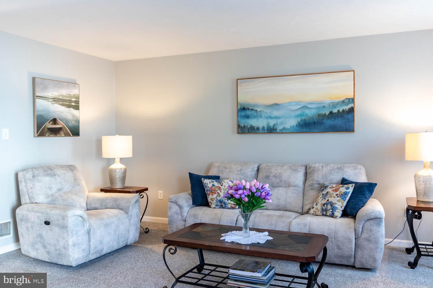 LEXINGTON PLACE - Residential