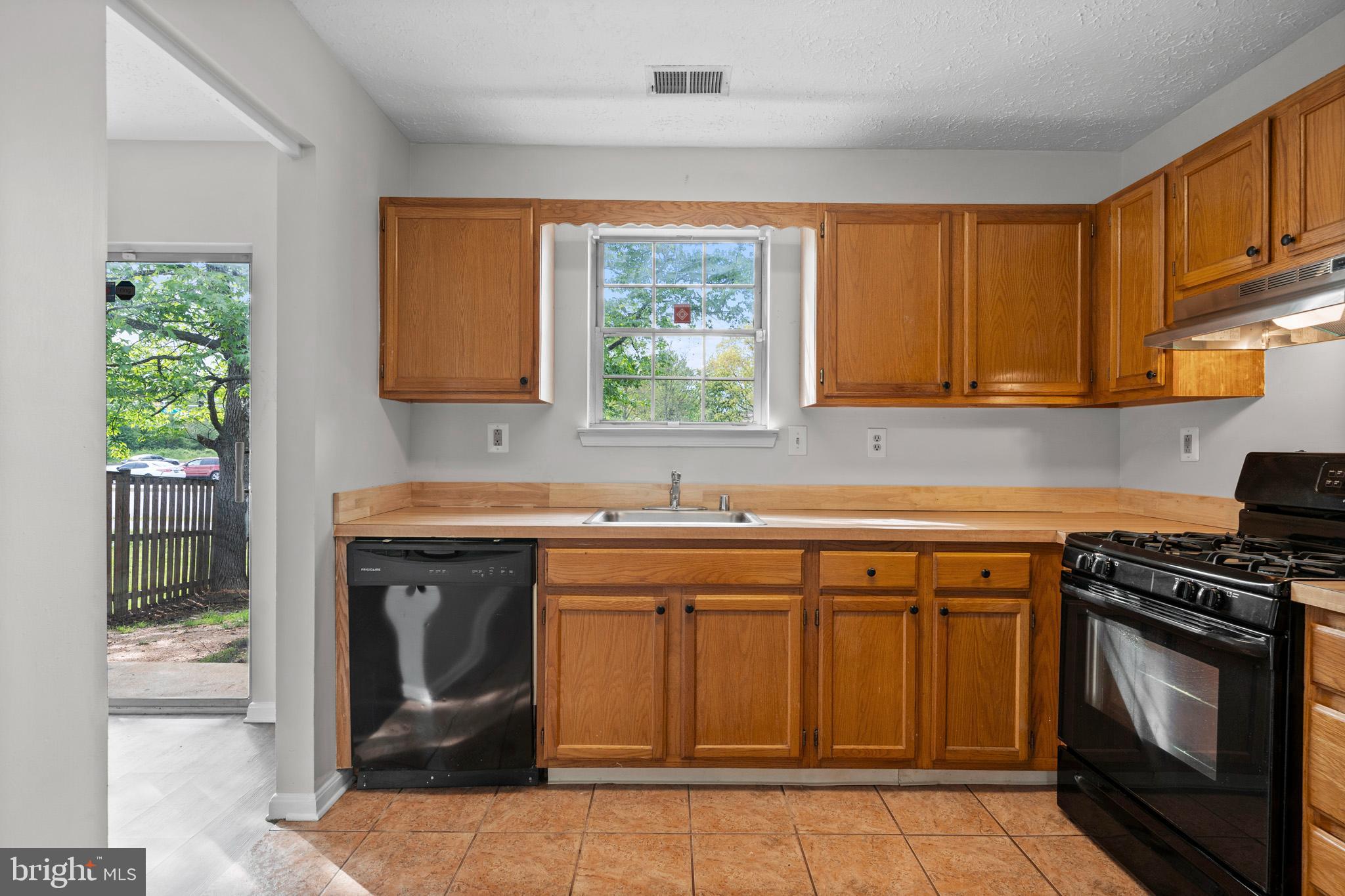 HOMESTEAD-TANGLEWOOD SUB - Residential