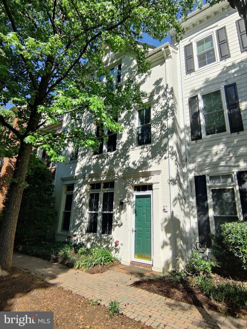 Townhouse For Rent - 106 Grace Lane<br/> Falls Church City County, FALLS CHURCH, VA 22046