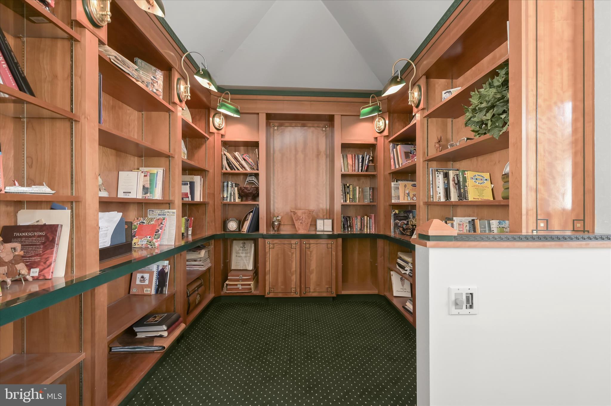 WORTHINGTON VALLEY - Residential