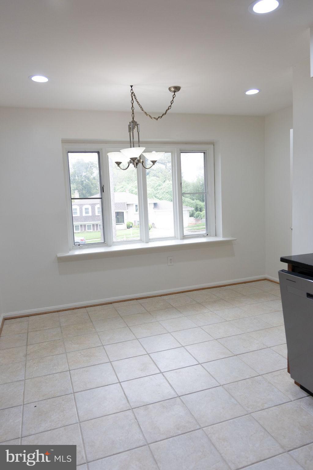 THE OAKS AT MCLEAN - Residential Lease