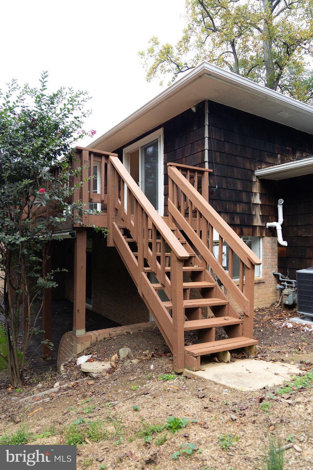 THE OAKS AT MCLEAN - Residential Lease