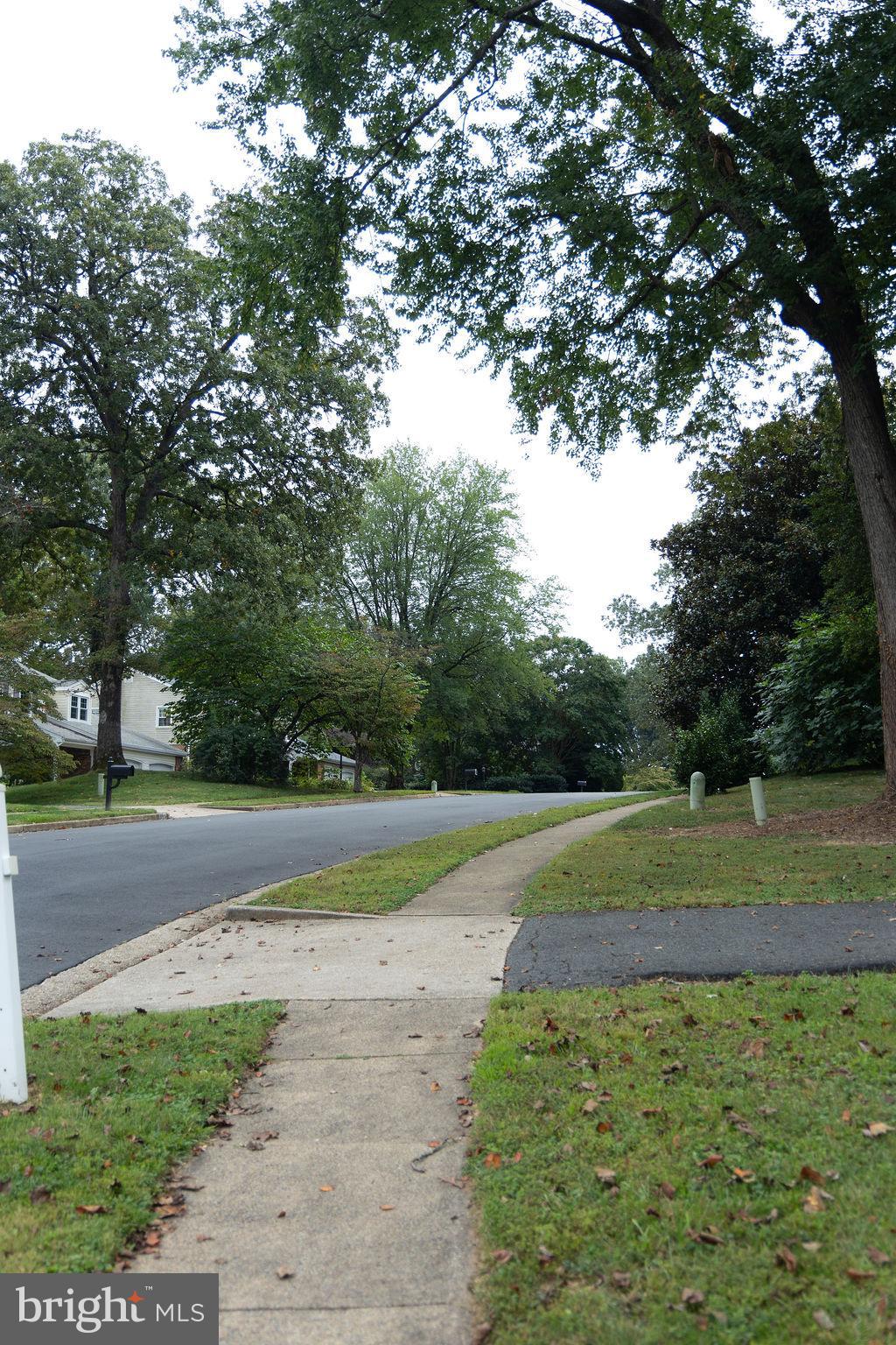 THE OAKS AT MCLEAN - Residential Lease