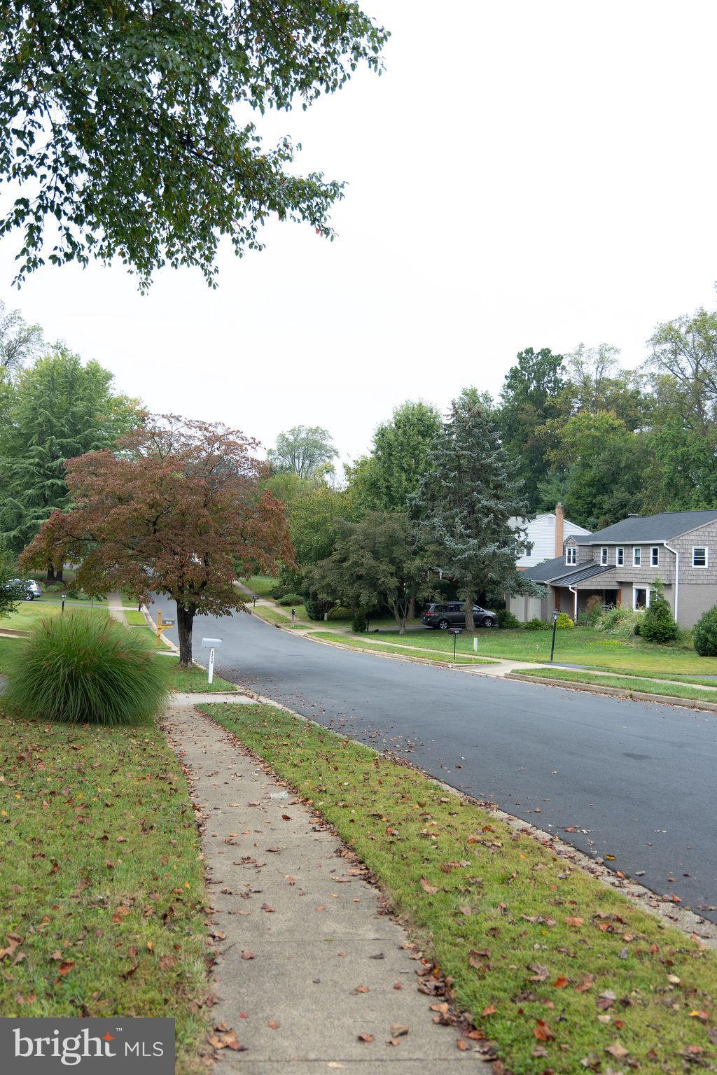 THE OAKS AT MCLEAN - Residential Lease